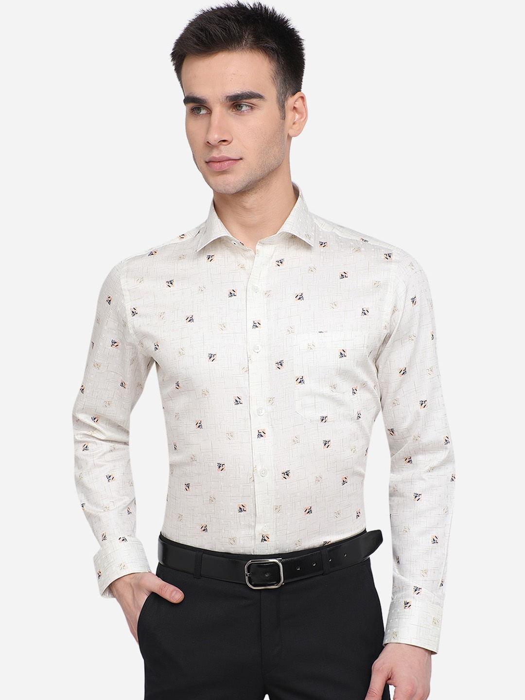 

METAL Men Cream Slim Fit Printed Formal Shirt