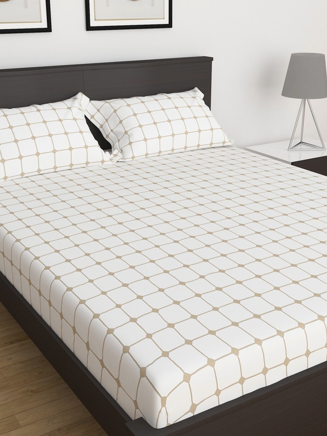

Home Centre 200 TC Set of 3-Piece Marshmellow Checked King Size Fitted Bedsheet, White