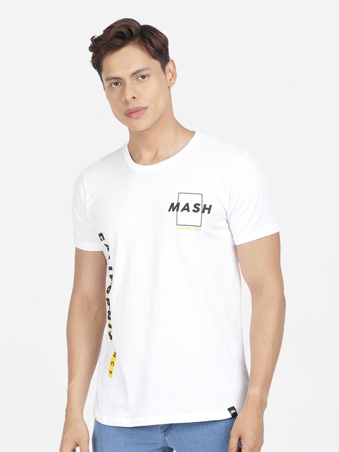 

MASH UNLIMITED Men White Typography Slim Fit T-shirt