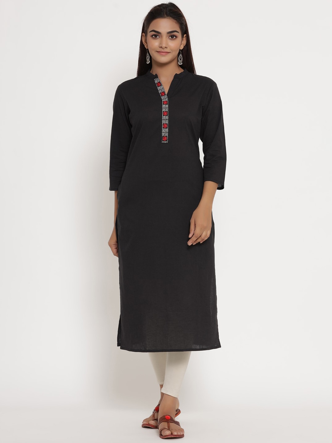

Sangria Women Black Solid Cotton Straight Kurta