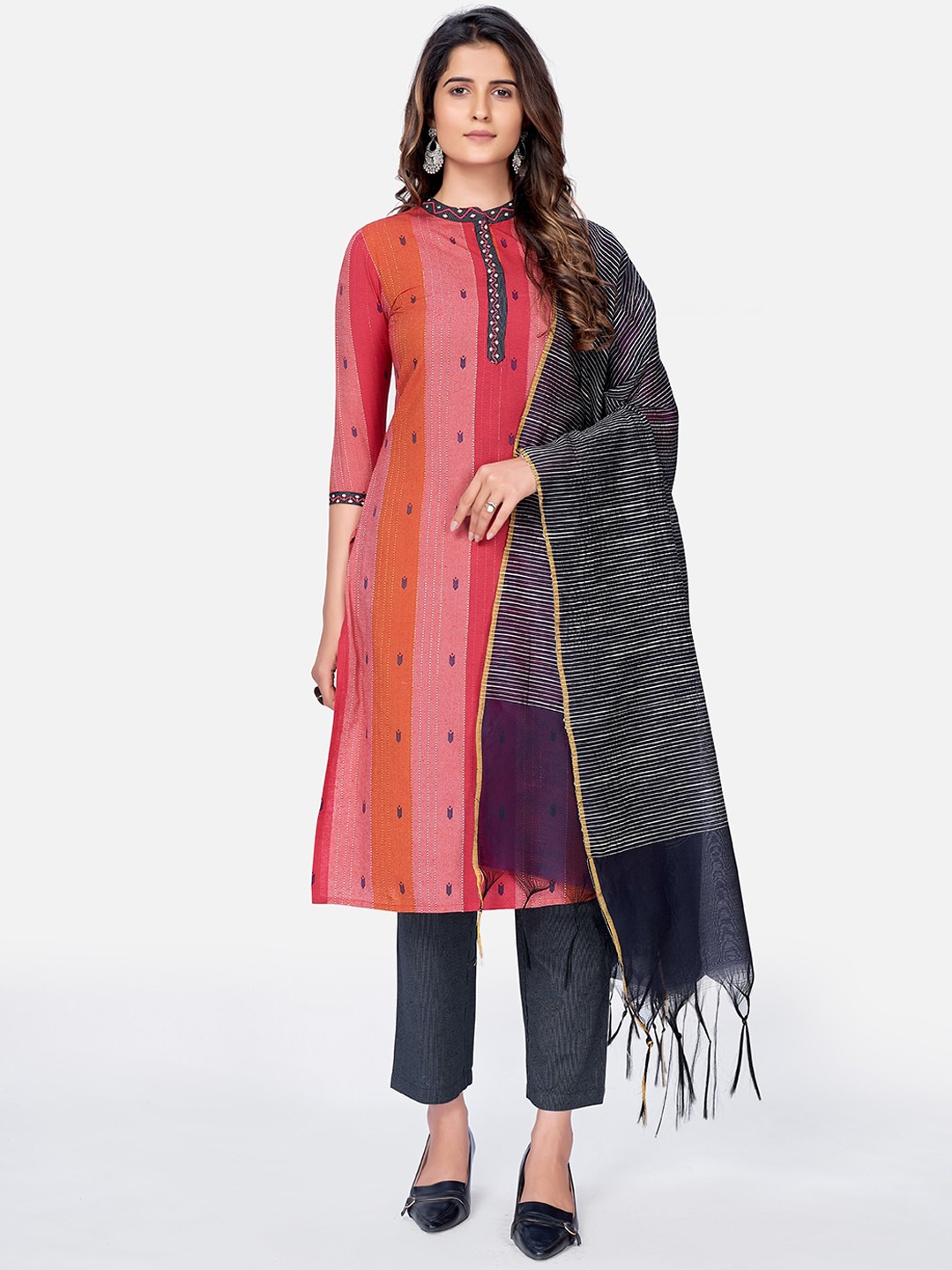 

Vbuyz Women Red Ethnic Motifs Printed Kurta with Trousers & Dupatta