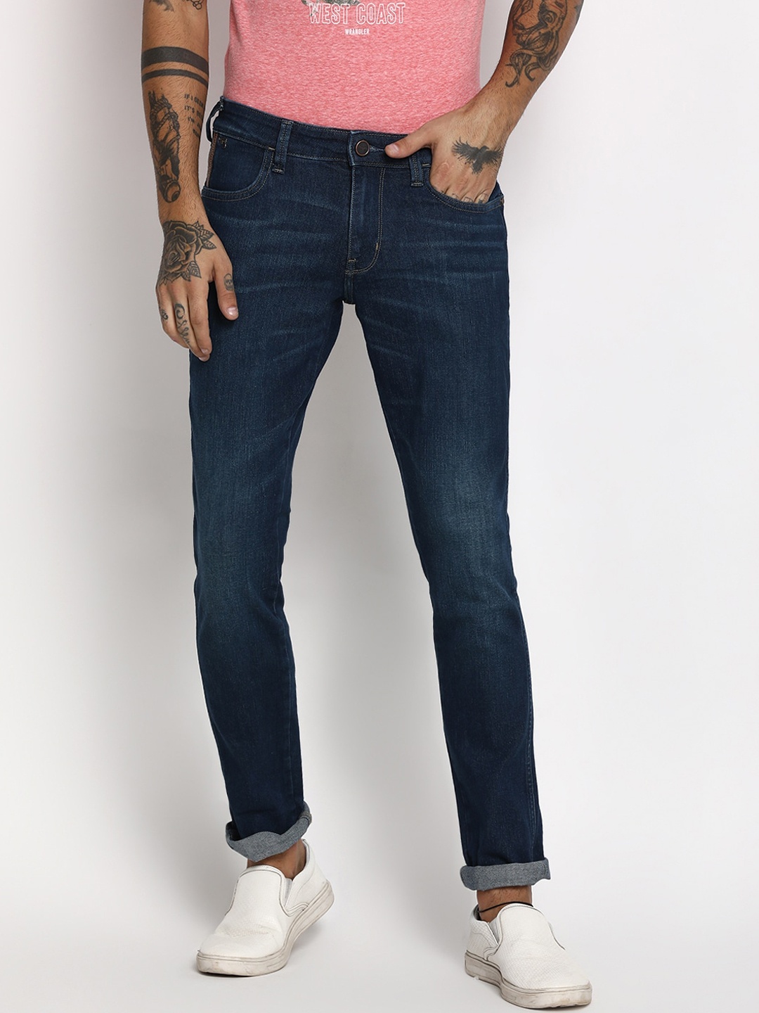 

Wrangler Men Blue Slim Fit Low-Rise Light Fade Jeans