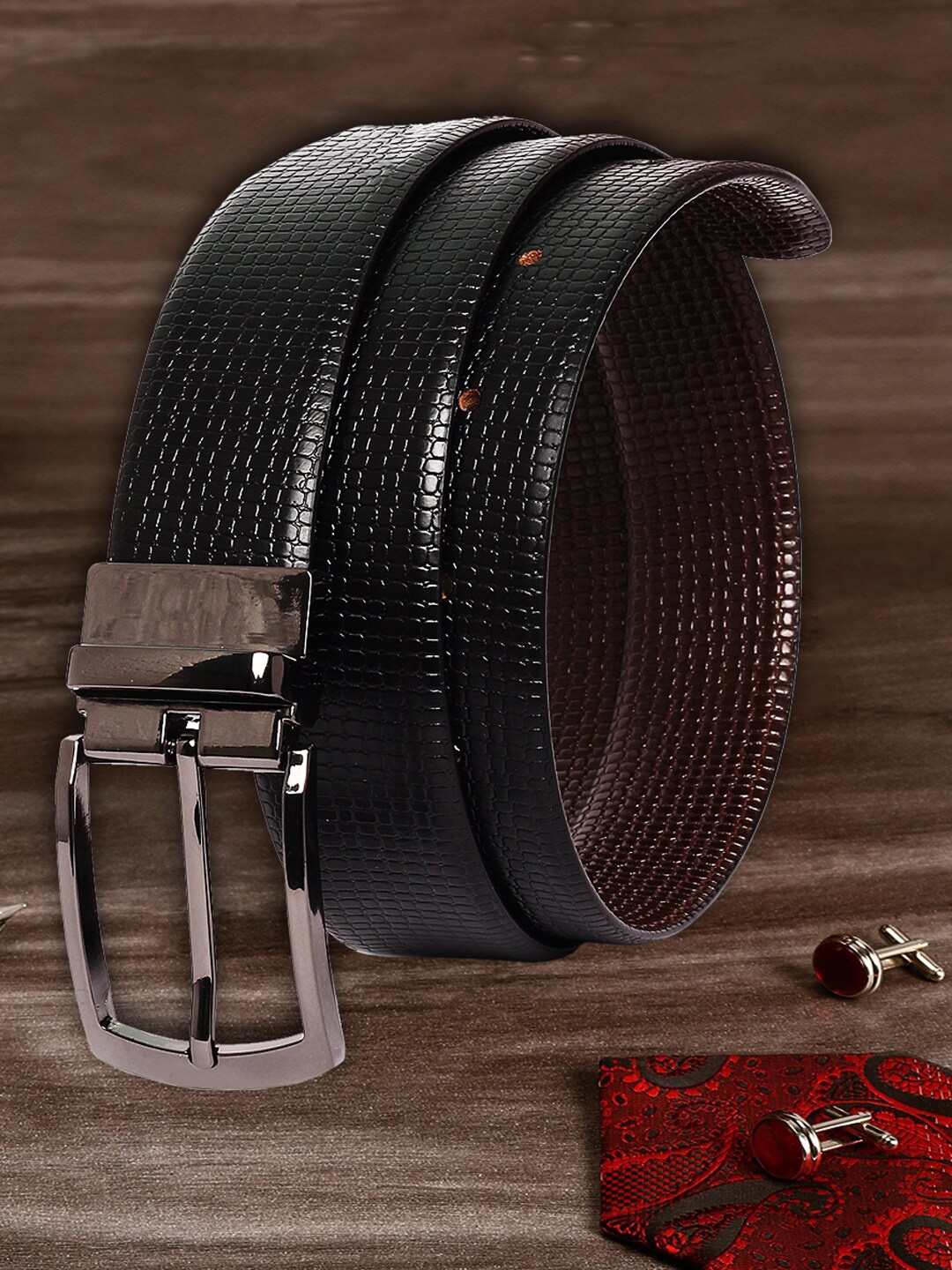 

LOUIS STITCH Men Black Textured Leather Reversible Belt