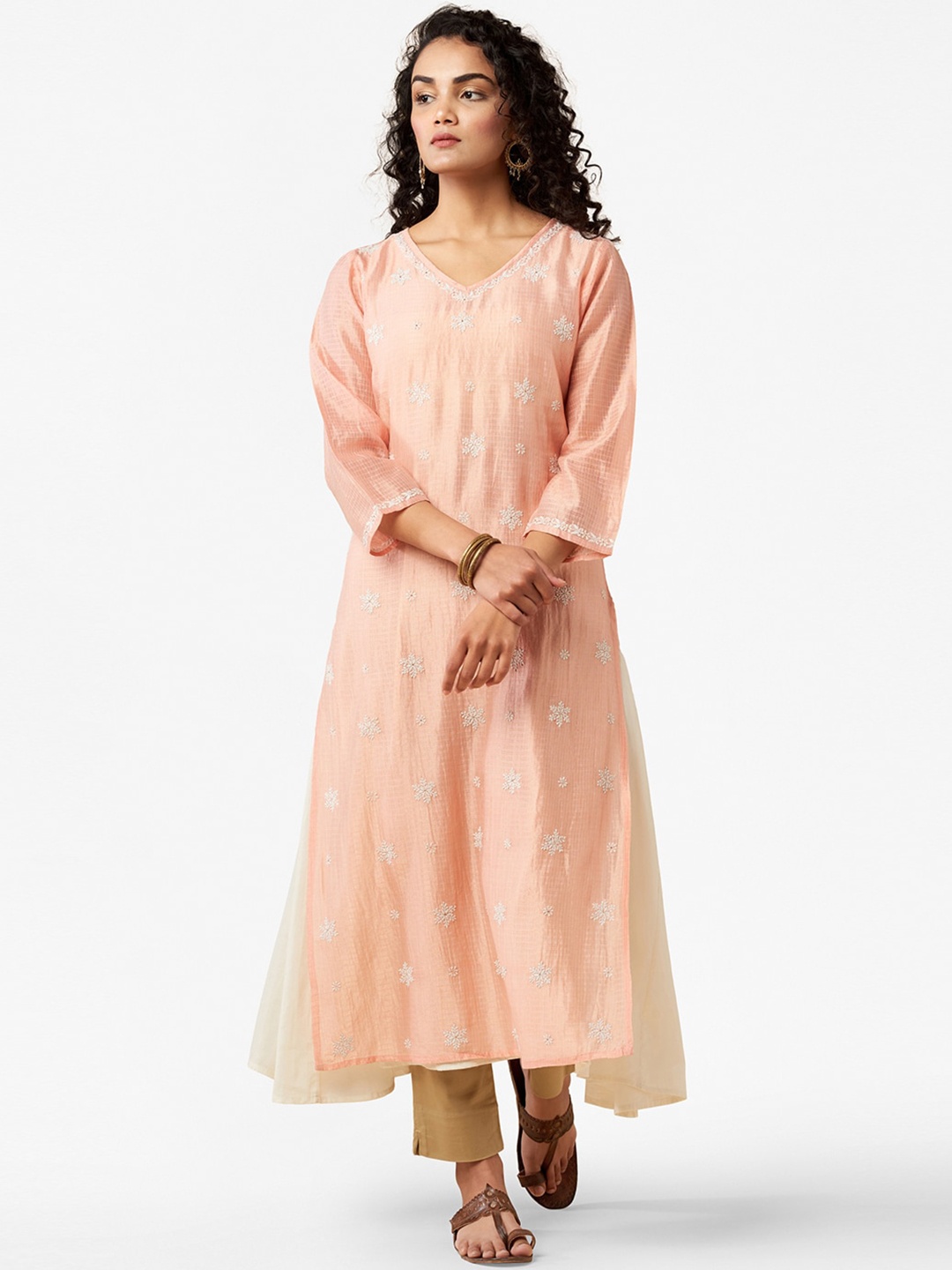 

Fabindia Women Pink Embroidered Chikankari Kurta