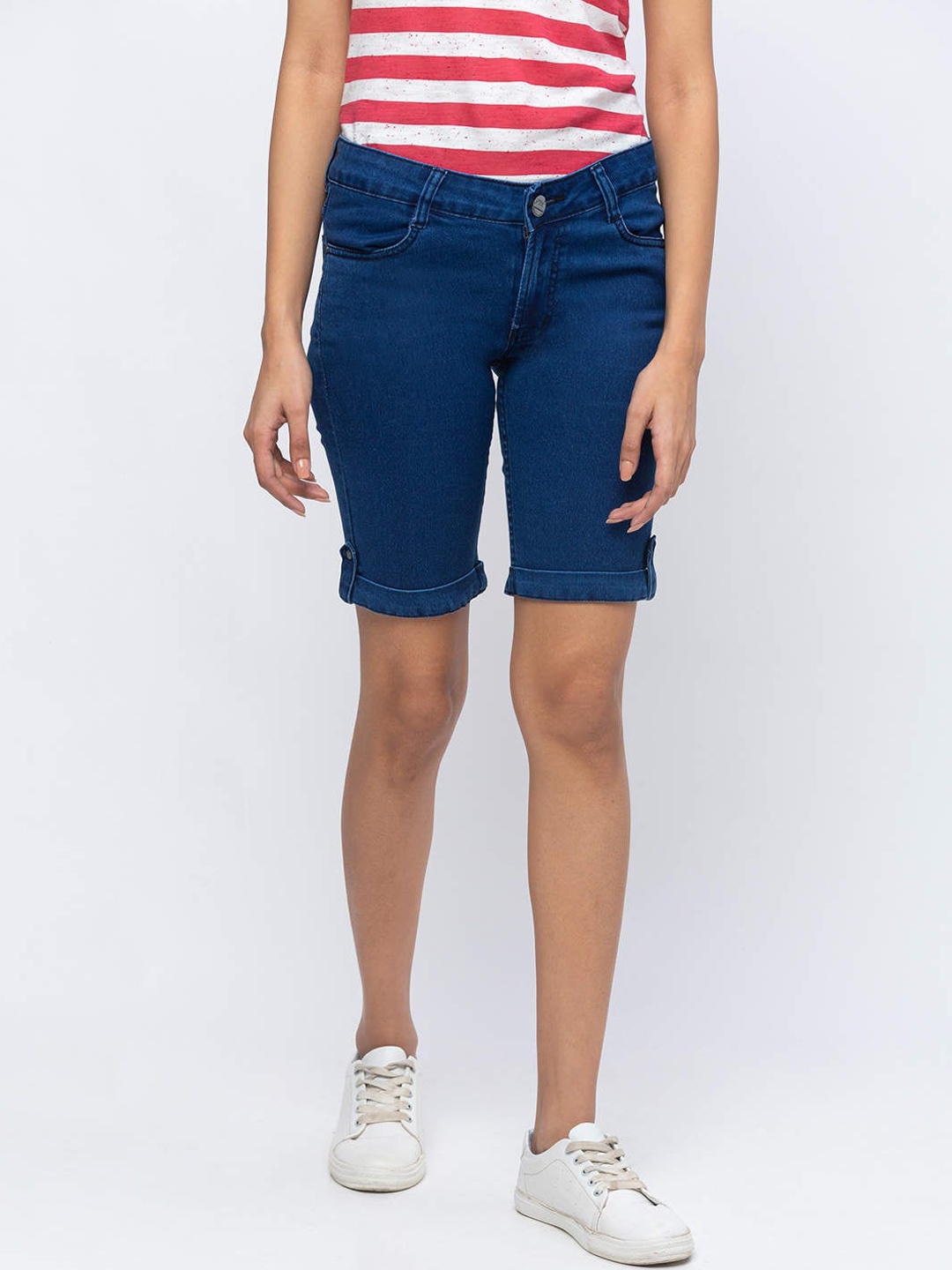 

ZOLA Women Mid-Rise Pencil Fit Above-Knee Lightweight Pure Denim Shorts, Blue