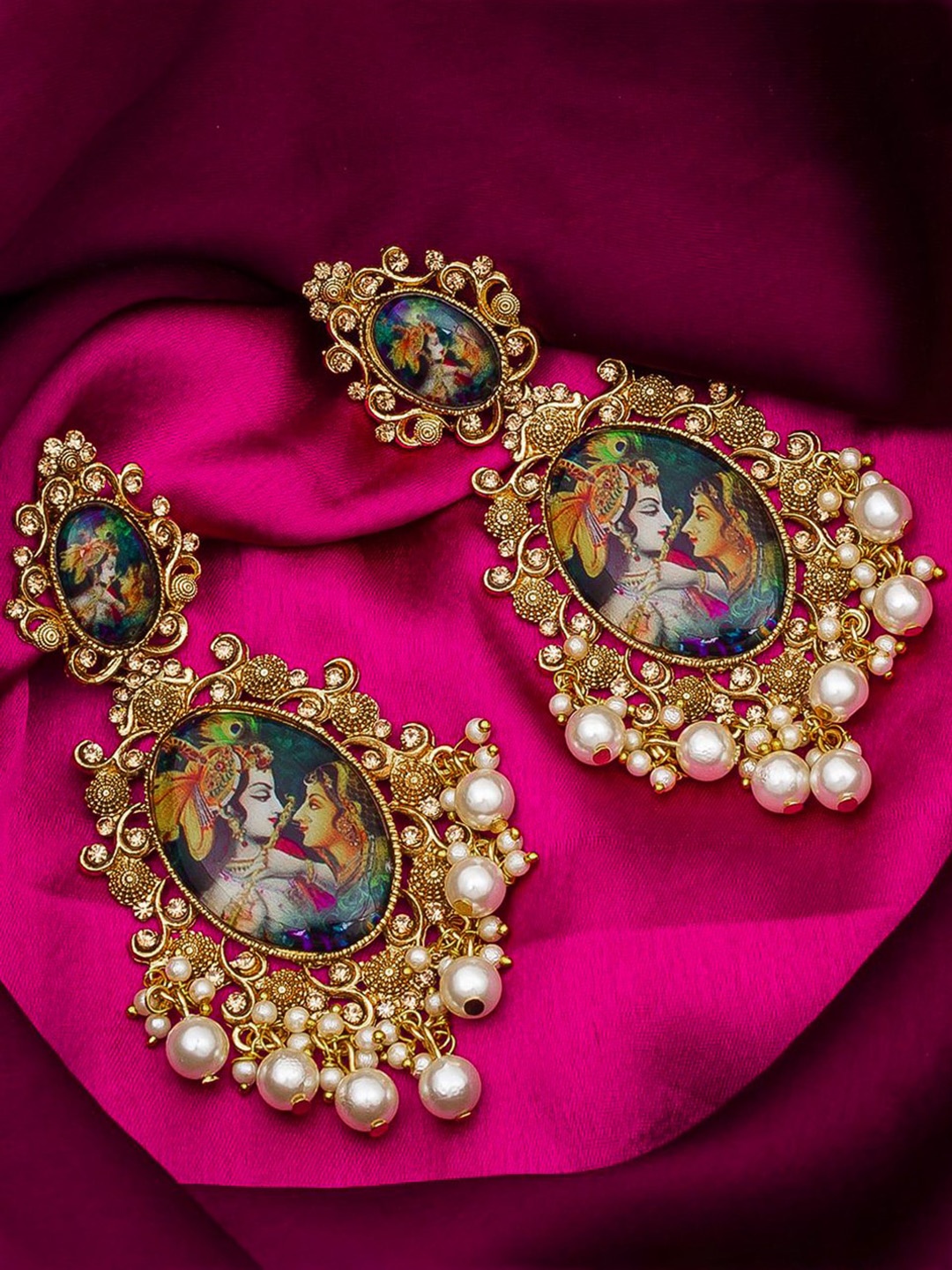 

aadita Gold-Toned Contemporary Drop Earrings