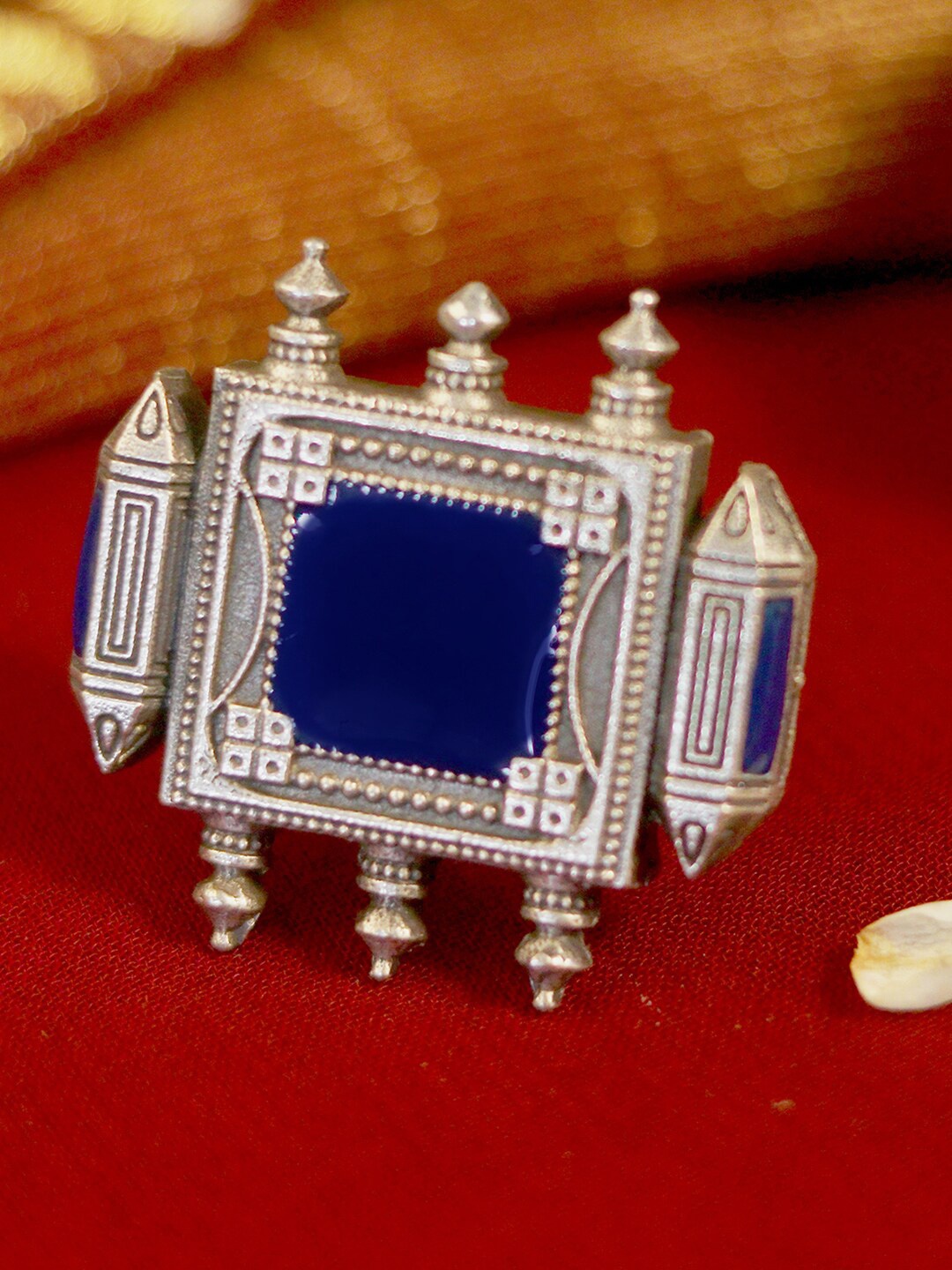 

TEEJH Oxidized Silver-Toned & Blue Meena Enamelled Finger Ring