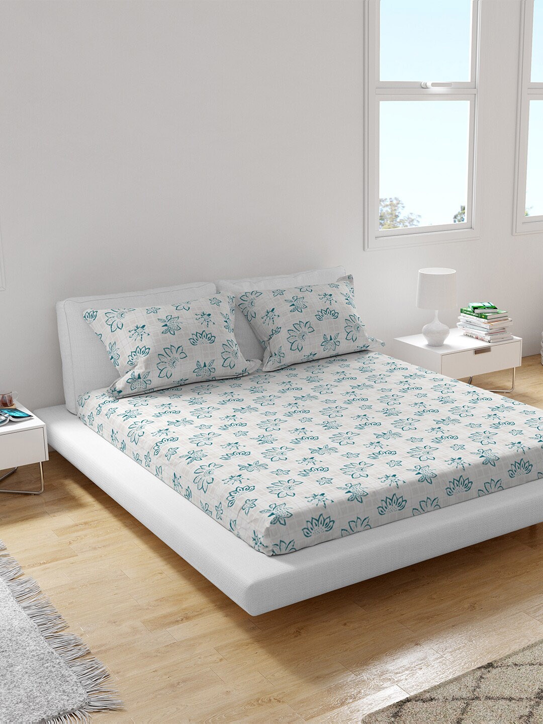 

Himeya White & Green Floral 200 TC King Sustainable Bedsheet with 2 Pillow Covers