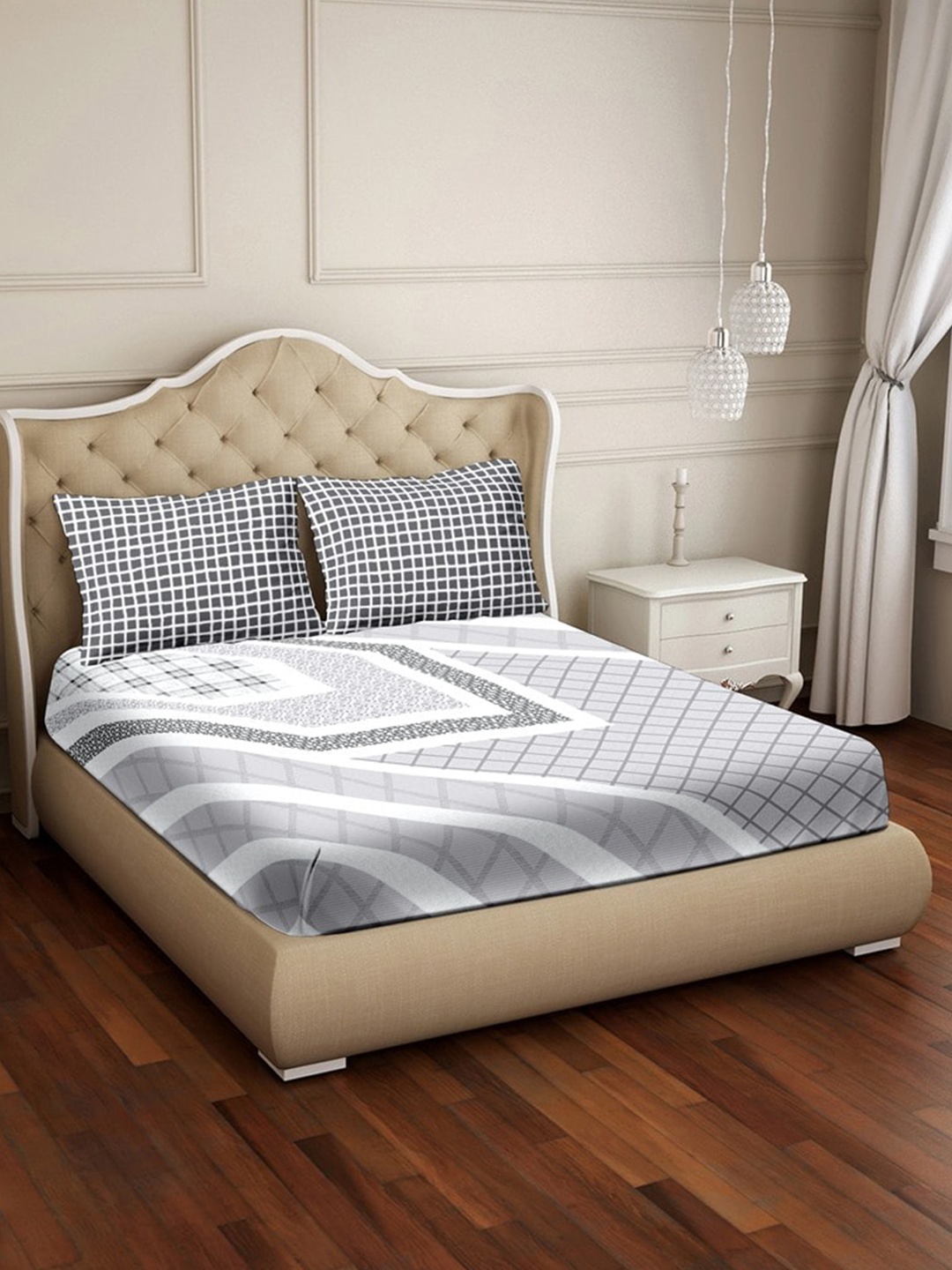 

BELLA CASA Grey & White Geometric 250 TC King Bedsheet with 2 Pillow Covers
