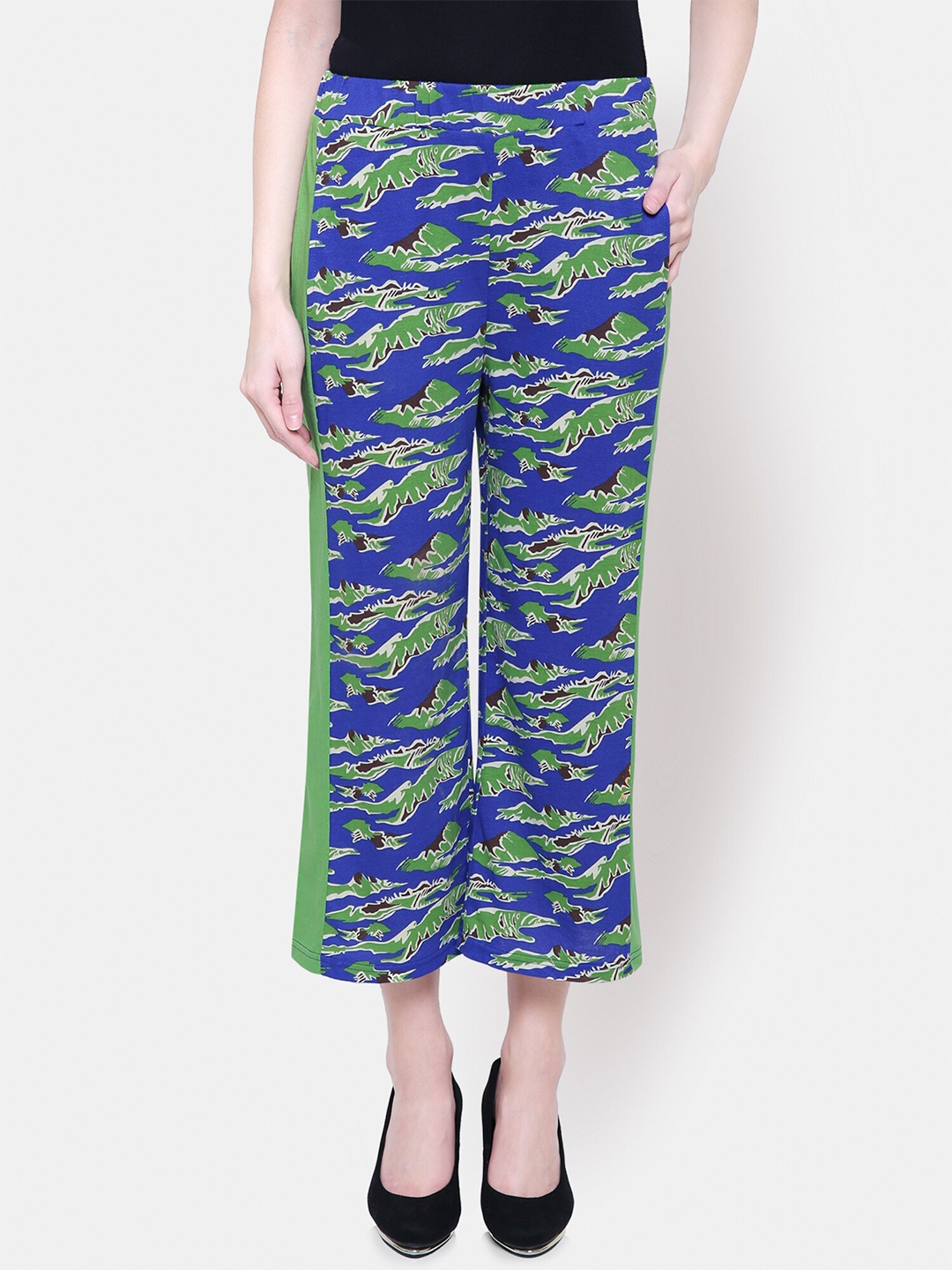

Yaadleen Women Blue & Green Printed Knitted Cropped Palazzos