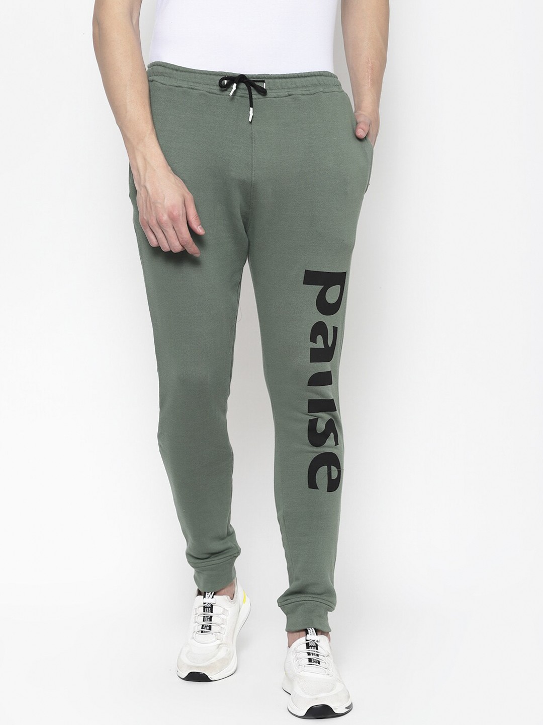 PAUSE SPORT Men Olive Green Solid Antimicrobial Cotton Slim Fit Joggers