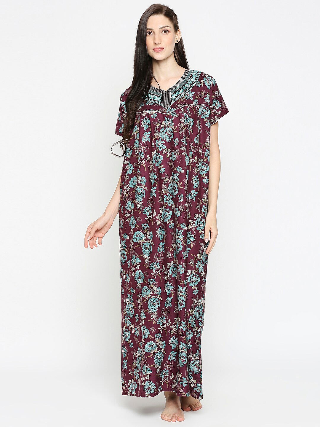 

Pretty Awesome Burgundy Printed Maxi Nightdress