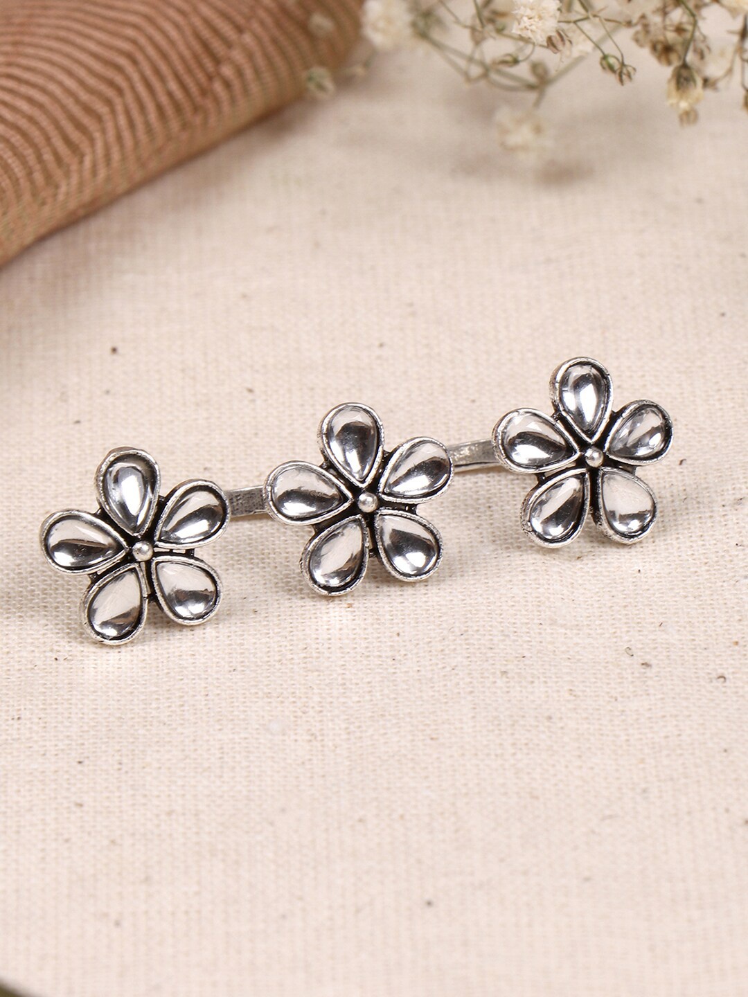 

TEEJH Silver-Toned Oxidized Bloom Polki Pearl-Studded Dual Finger Ring