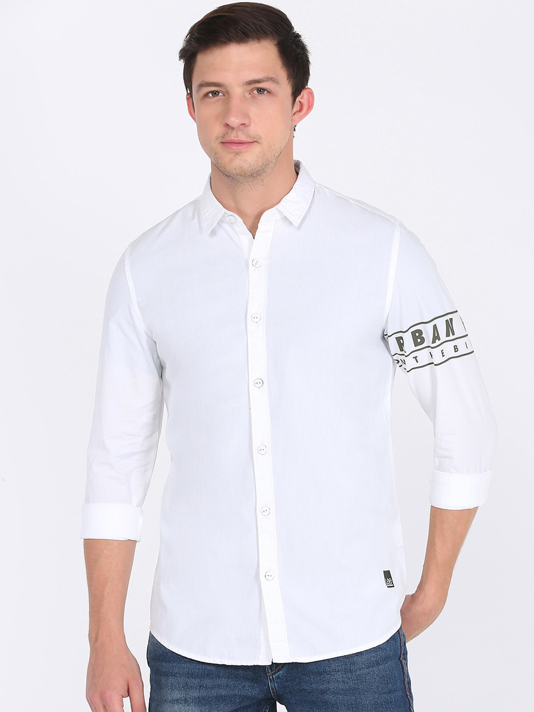 

Lee Men White Slim Fit Solid Casual Shirt