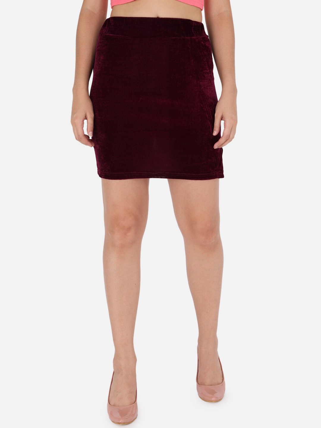 

Trend Arrest Solid Burgundy Velvet Mini Skirt