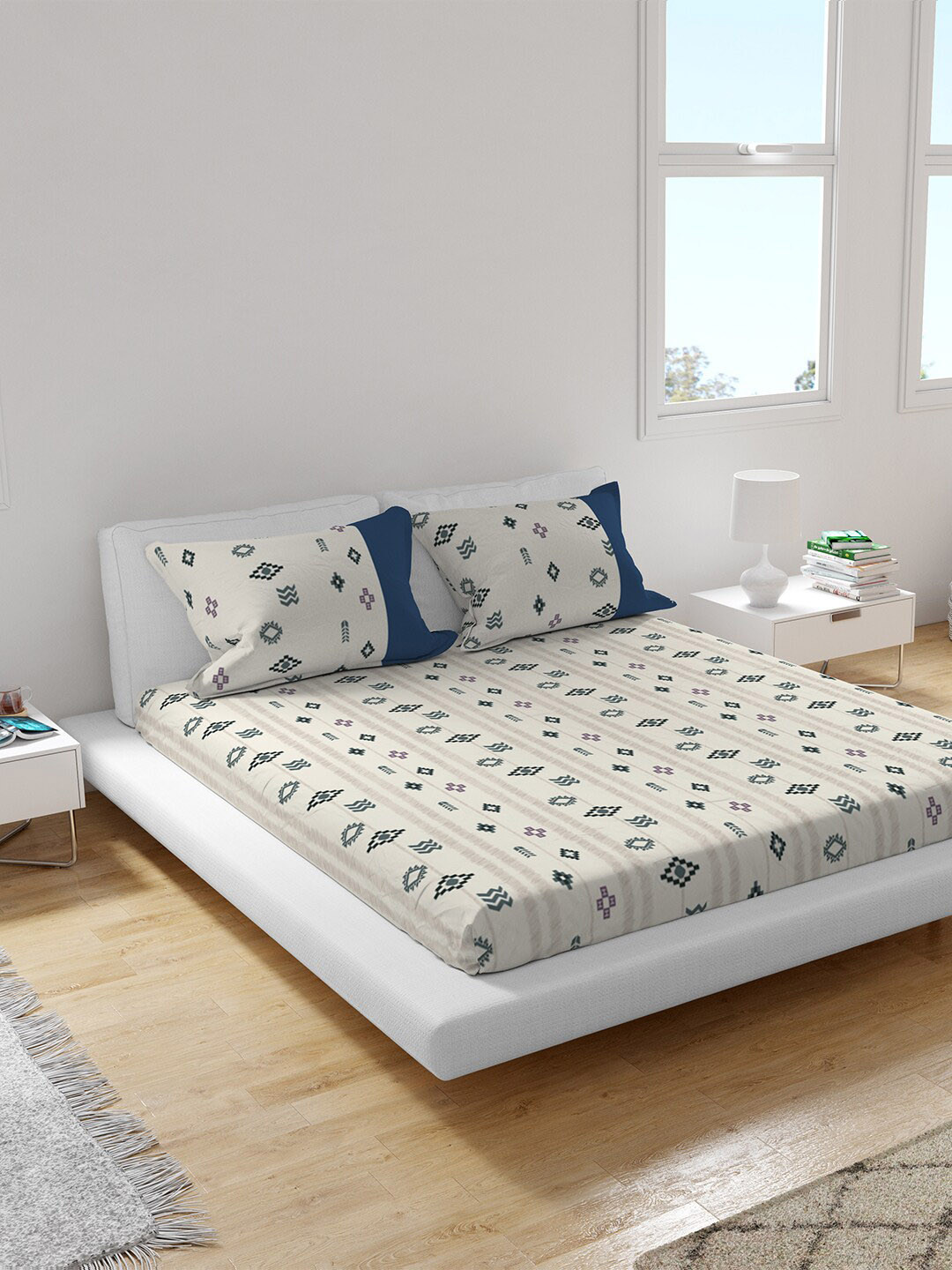 

Himeya White & Grey 400 TC King Sustainable Bedsheet with 2 Pillow Covers