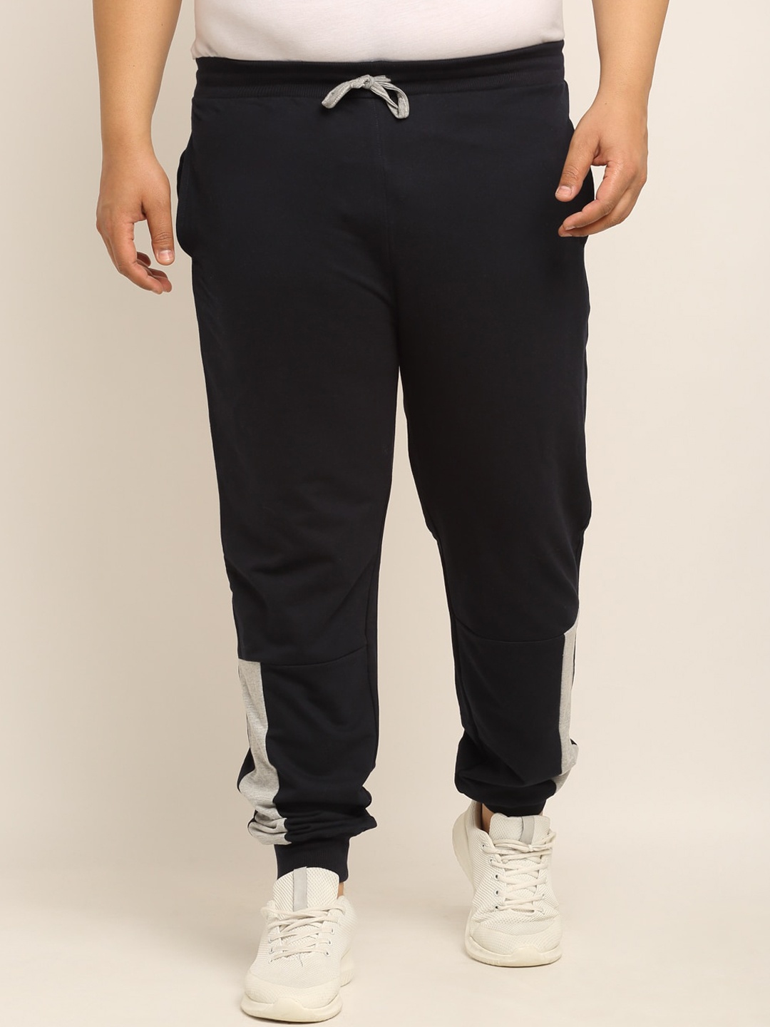 

Rodzen Men Navy Blue Solid Cotton Slim-Fit Joggers