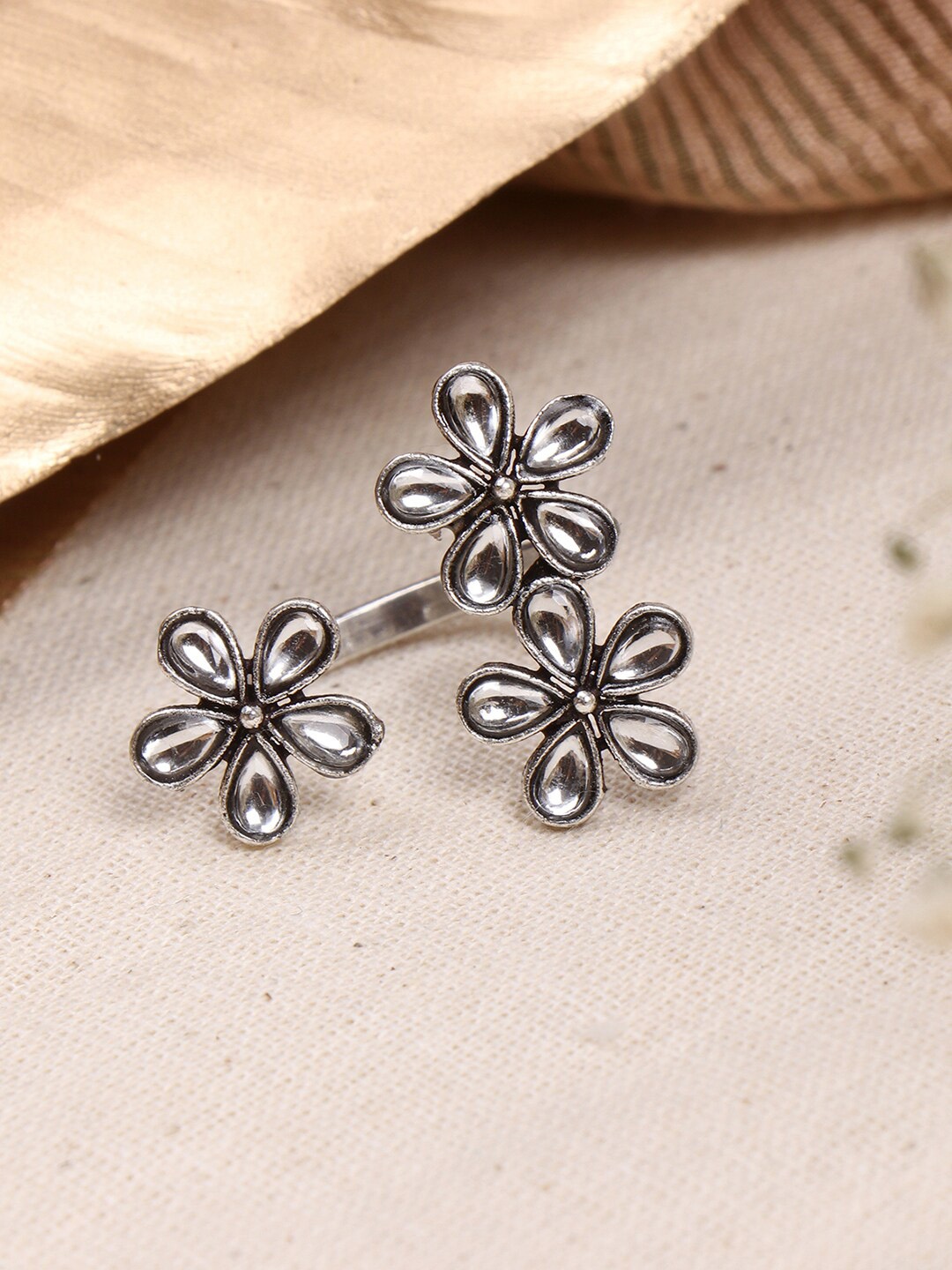 

TEEJH Oxidized Silver-Toned Elite Polki Finger Ring