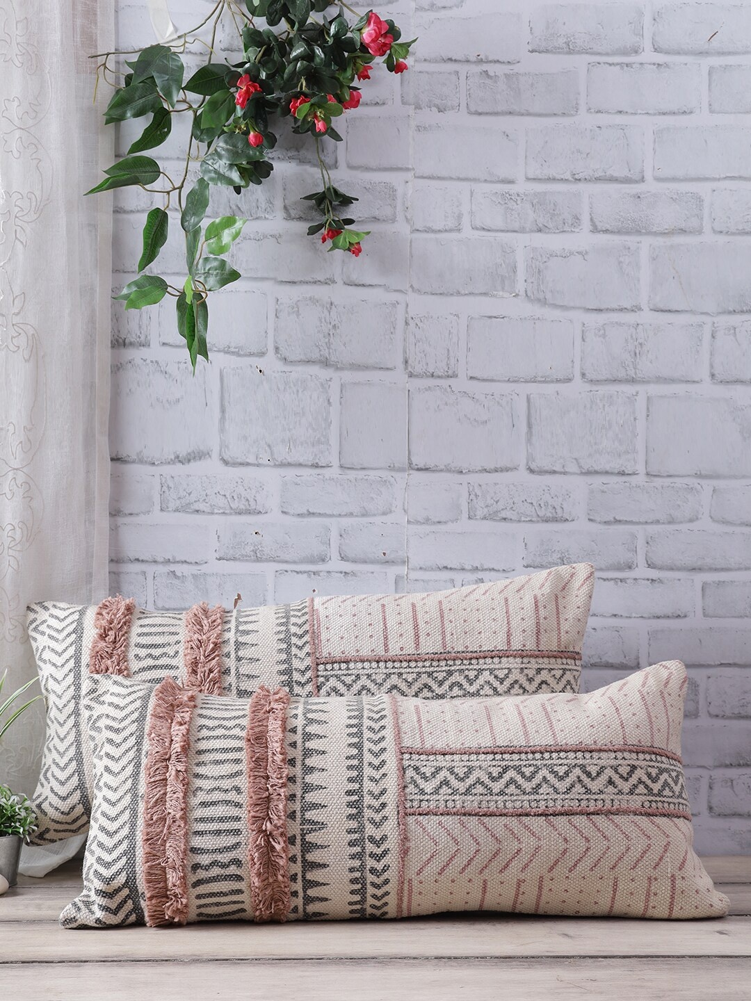 

eyda Off White & Brown Set of 2 Rectangle Cushion Covers