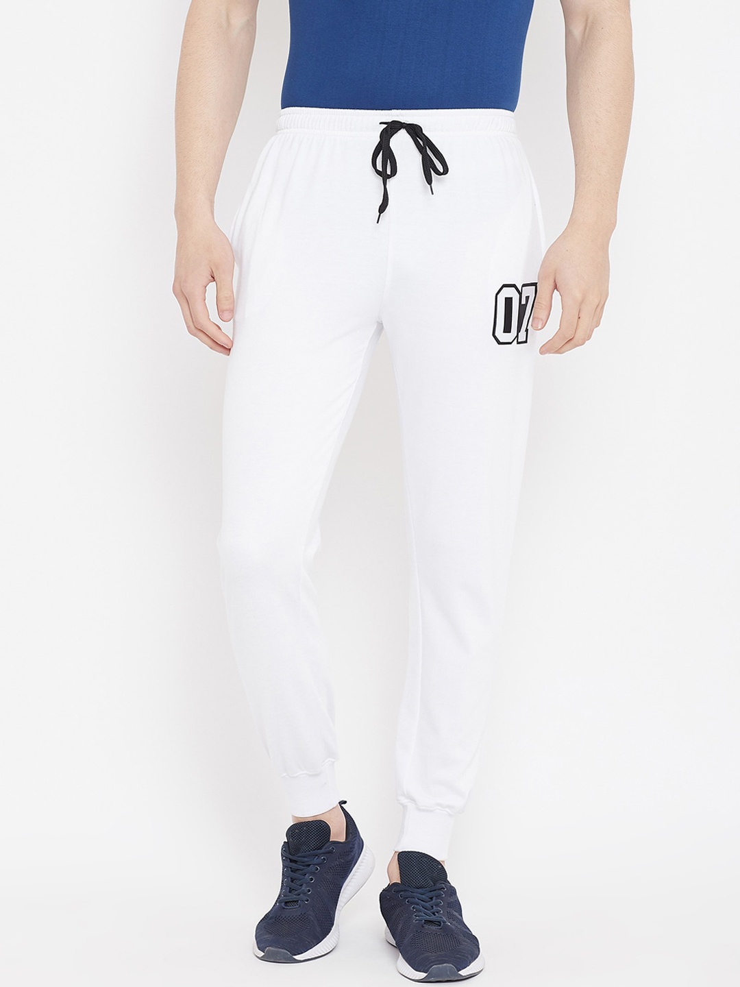 

Rodzen Men White Solid Cotton Slim-Fit Joggers