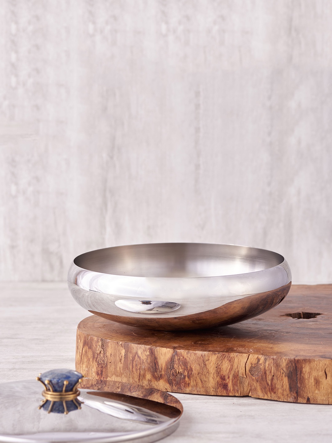 

ARTTDINOX Steel-Toned Solid Stainless Steel Royal Lapiz Serving Bowl