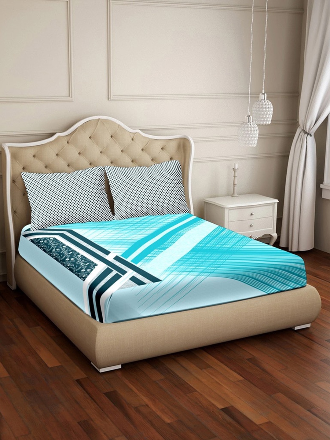 

BELLA CASA Blue & White Geometric 250 TC Cotton King Bedsheet with 2 Pillow Covers