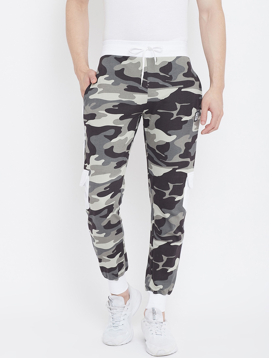 

Rodzen Men Grey & Olive-Green Camouflage Printed Cotton Slim-Fit Joggers