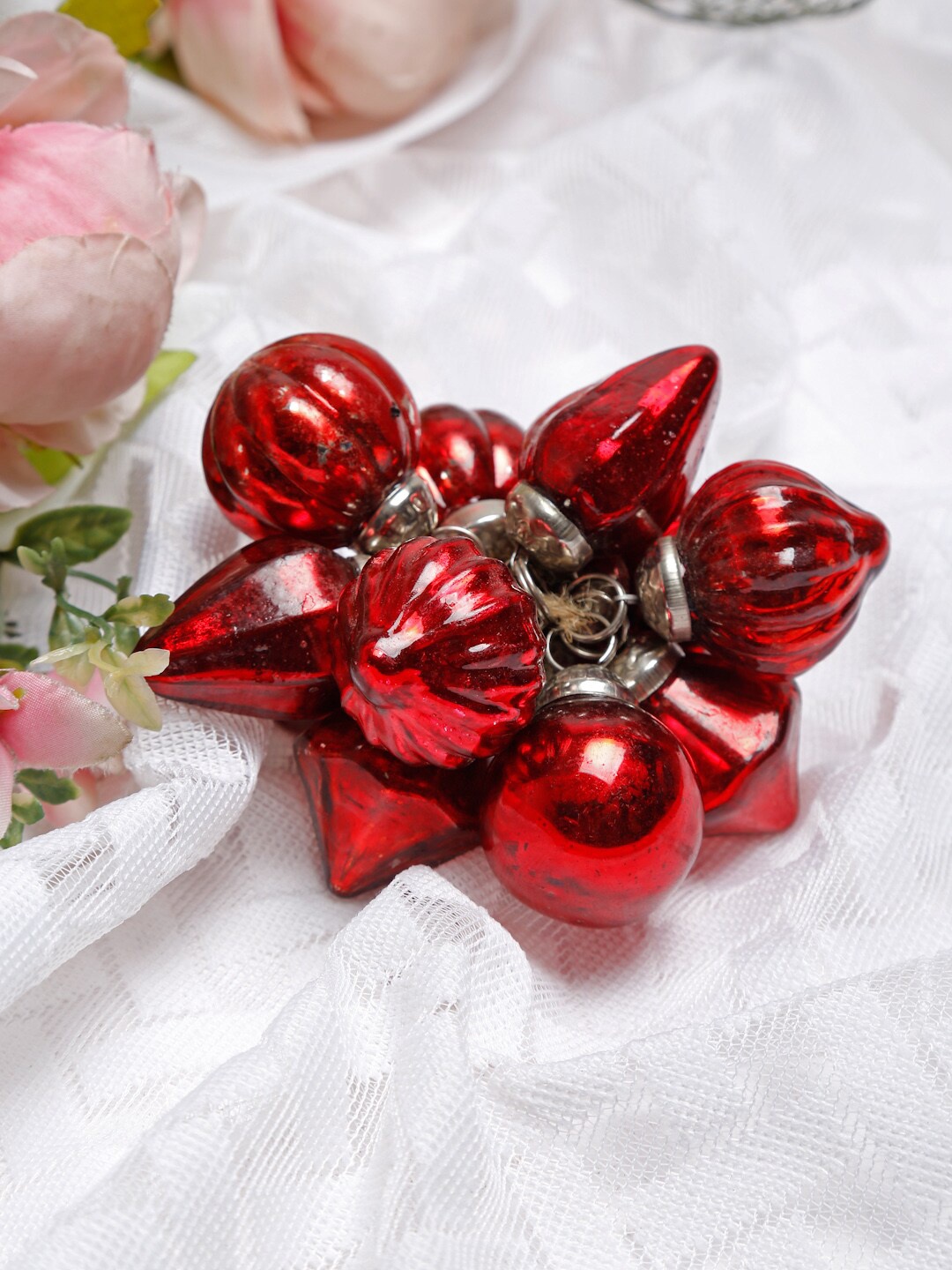 

Fabindia Red Glass Chrismtas Eve Decorative Dangler