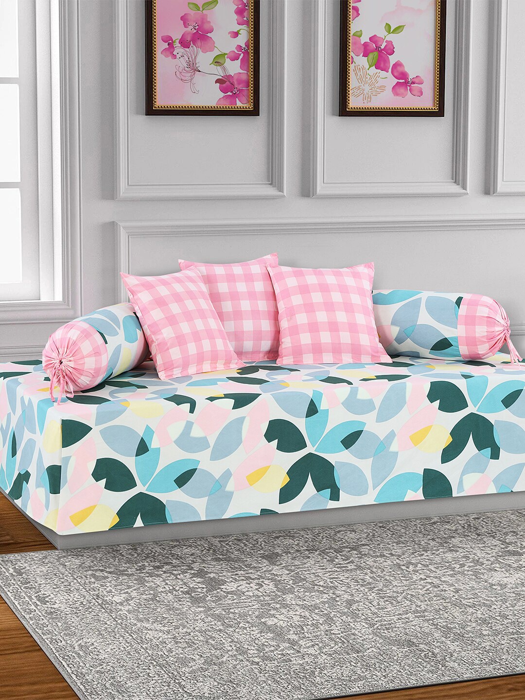 

Salona Bichona 6-Pieces Green & Pink Printed Bedsheet With Bolster & Cushion Covers