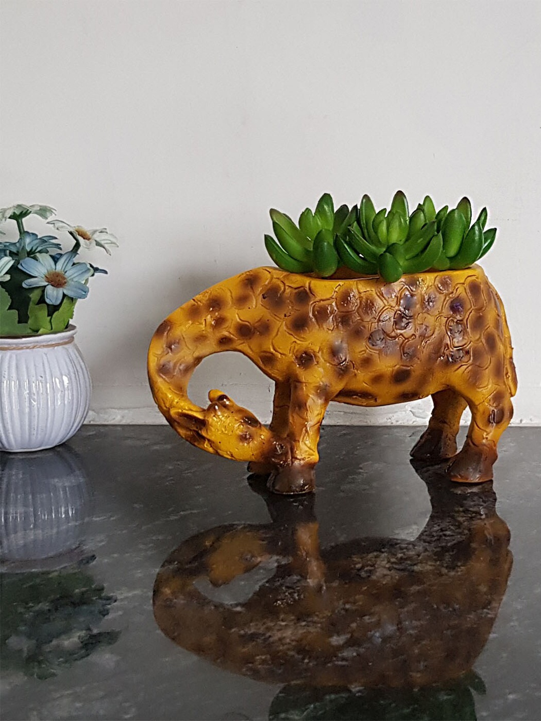 

Wonderland Yellow & Brown Giraffe With Long Neck Resin Planter