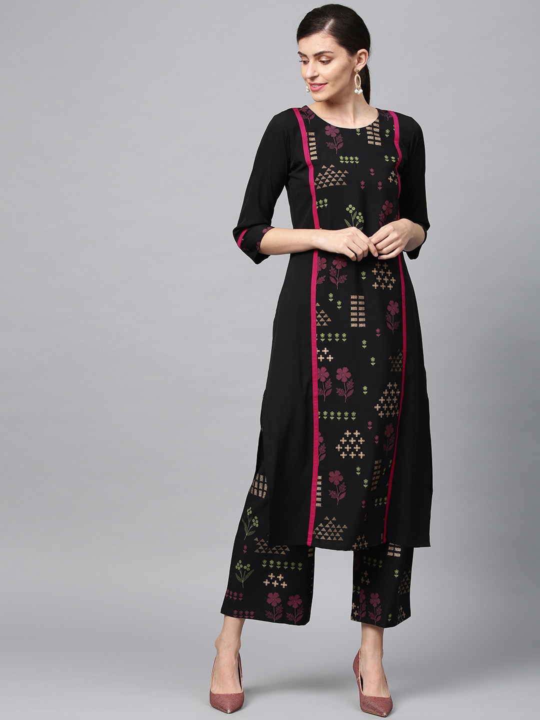 

ZIYAA Women Black Floral Printed Crepe Kurta