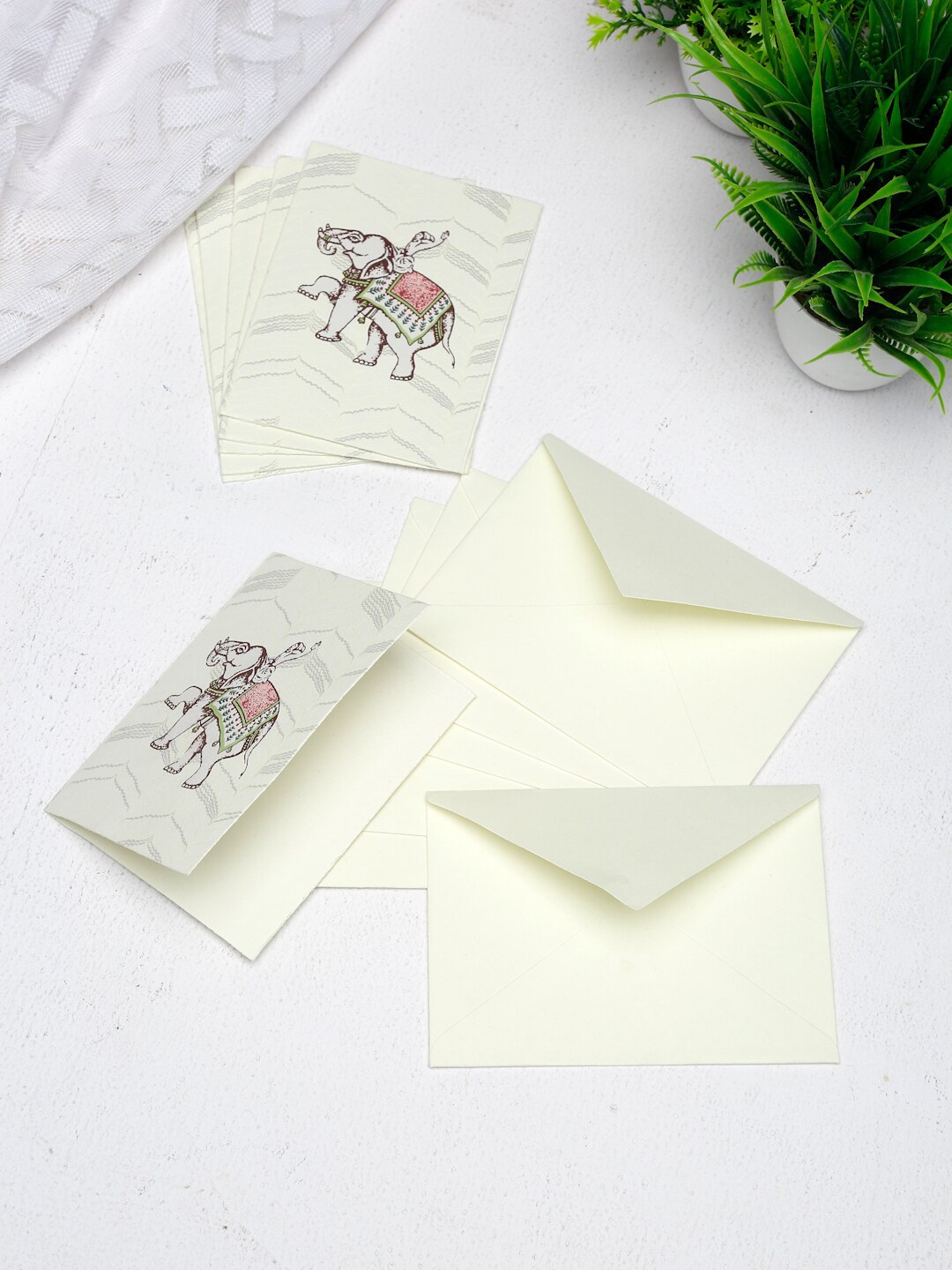 

Fabindia Set Of 6 Off-White & Brown Rantham Printed Cards With Envelopes