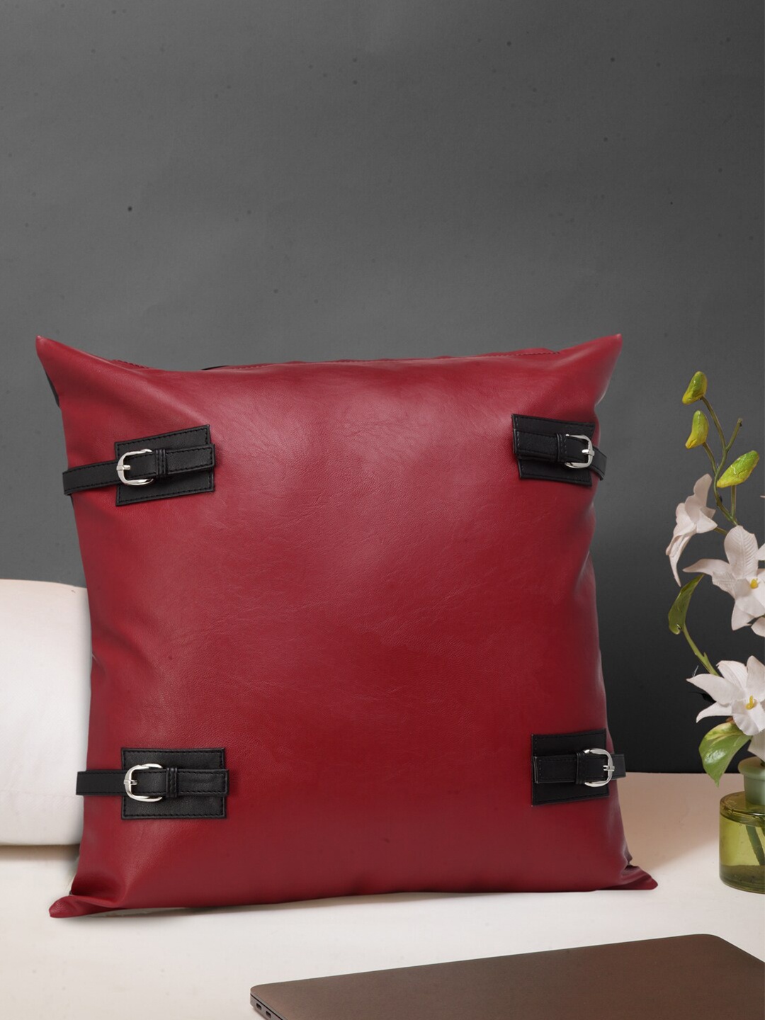 

IMUR Maroon & Black Square Cushion Covers