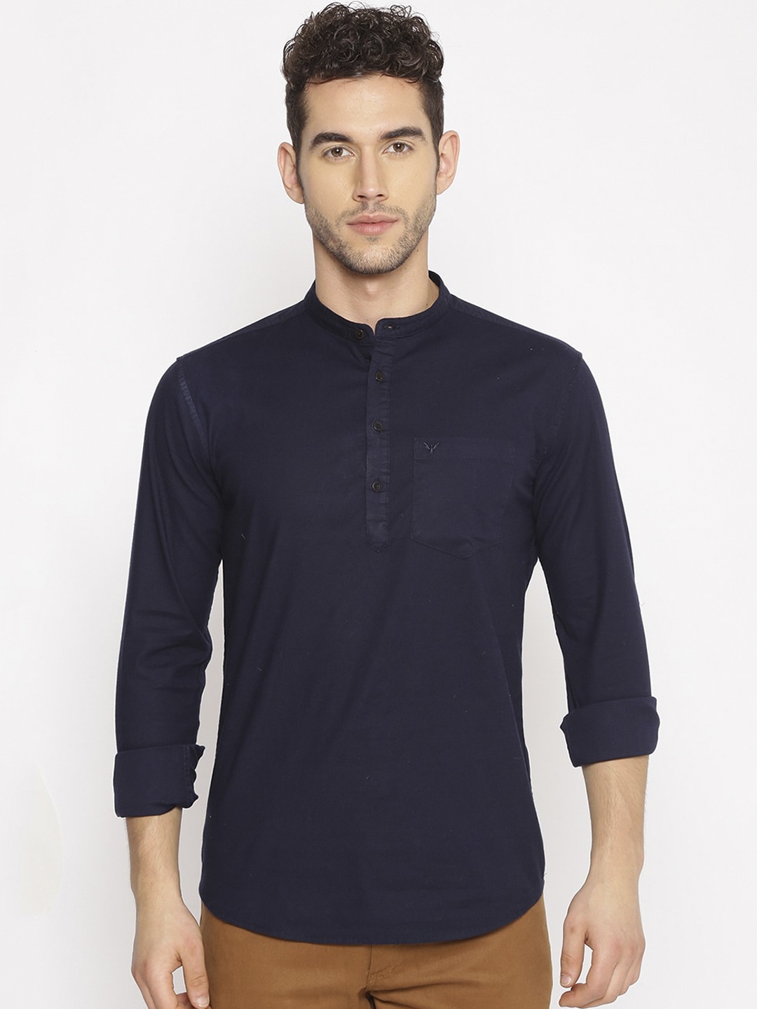SHOWOFF Men Navy Blue Cotton Slim Fit Casual Shirt