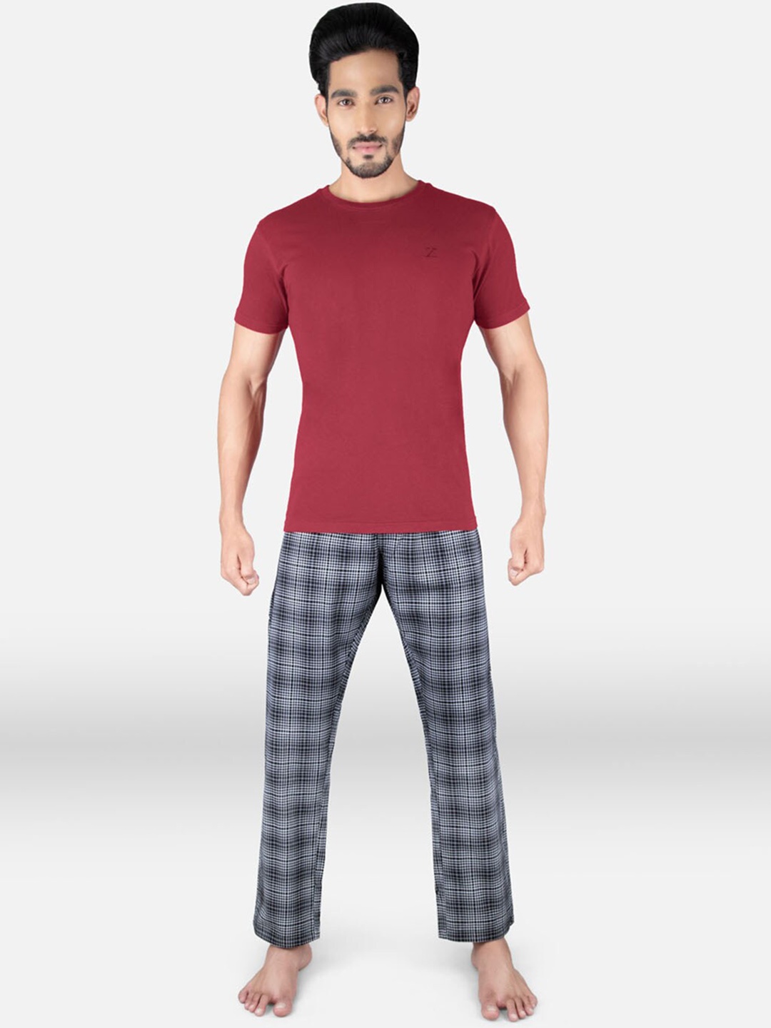 

XYXX Men Maroon & Black Night suit