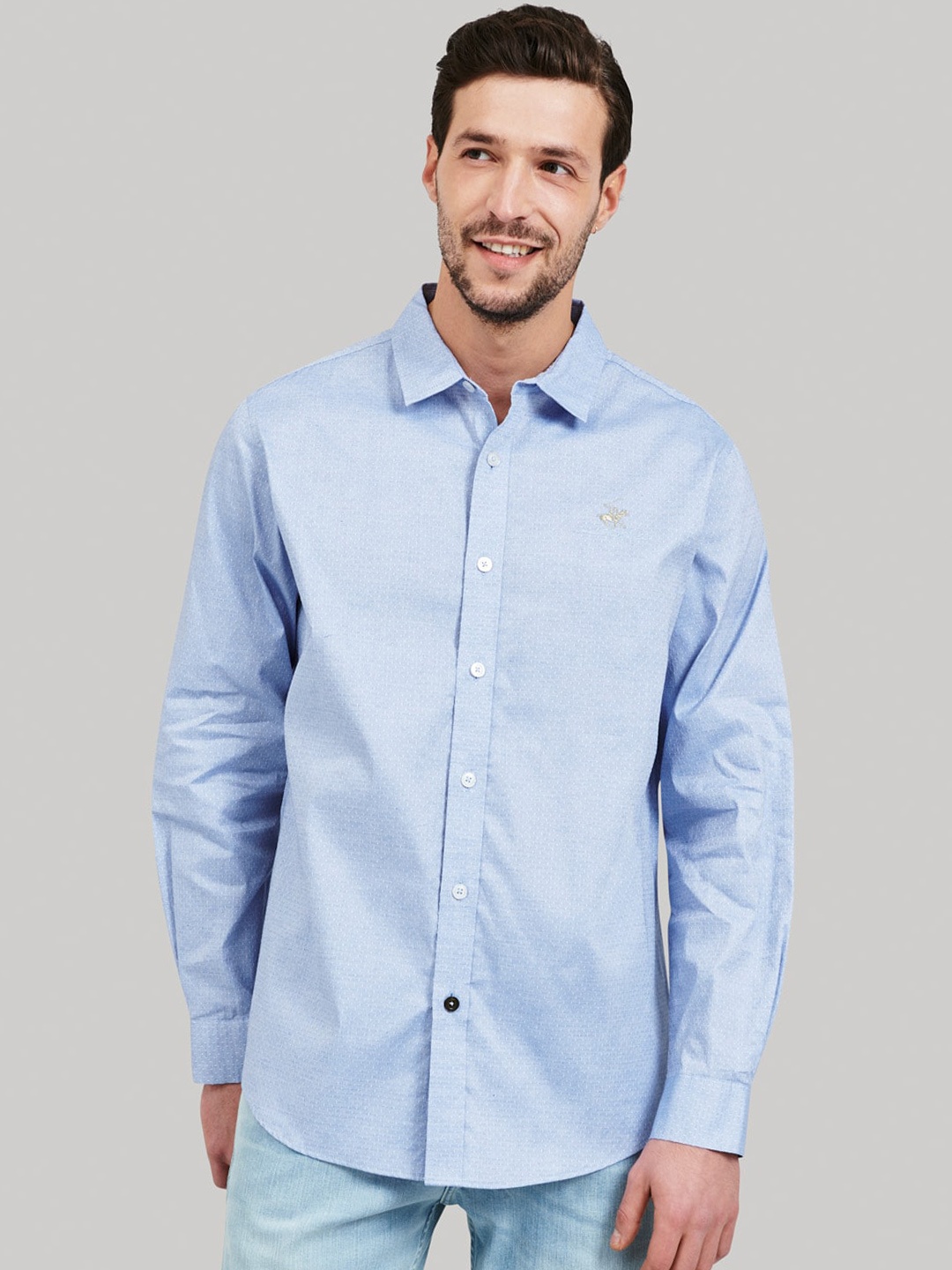 

Beverly Hills Polo Club Men Blue Pinstripes Printed Casual Shirt