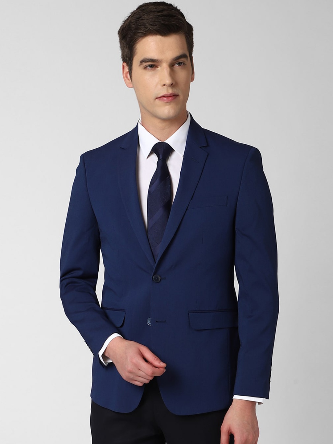 

Peter England Elite Men Navy Blue Solid Slim-Fit Single-Breasted Formal Blazer