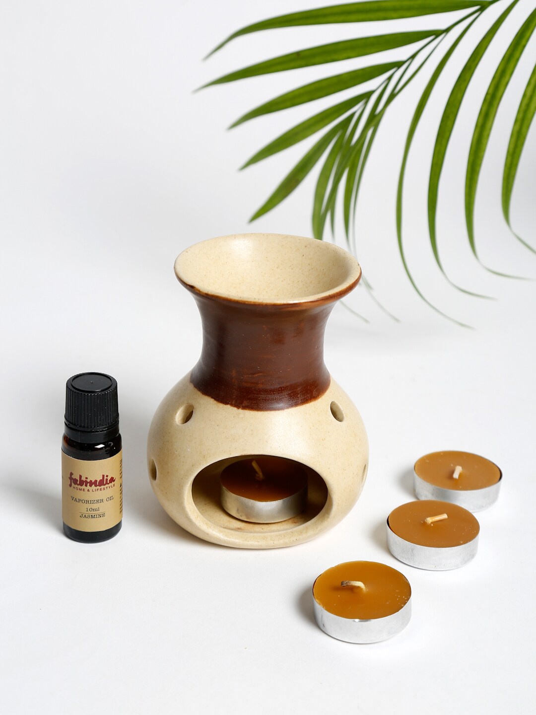 

Fabindia Brown & Beige Glazed Jasmine Aroma Oil Diffuser