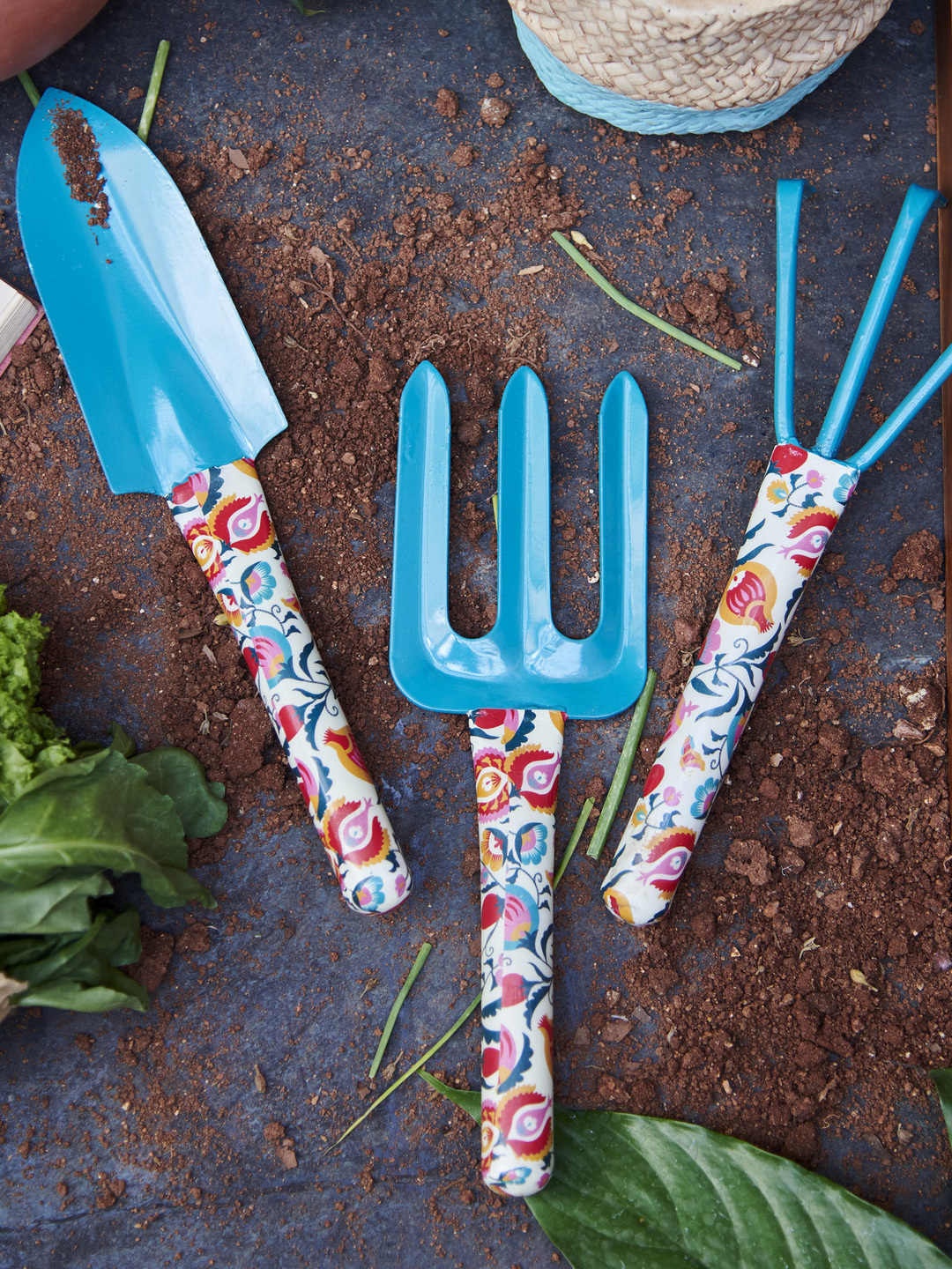 

Chumbak Blue & White 3-Piece Patterned Garden Accessory Set, Green