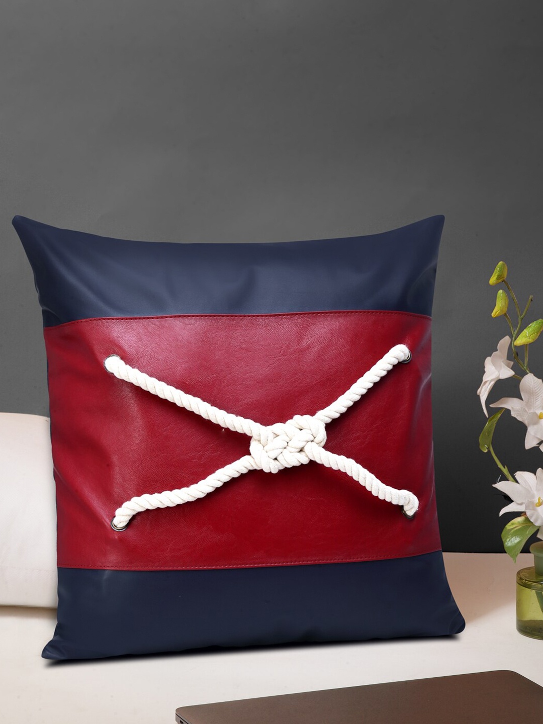 

IMUR Navy Blue & Red Colourblocked Square Cushion Covers