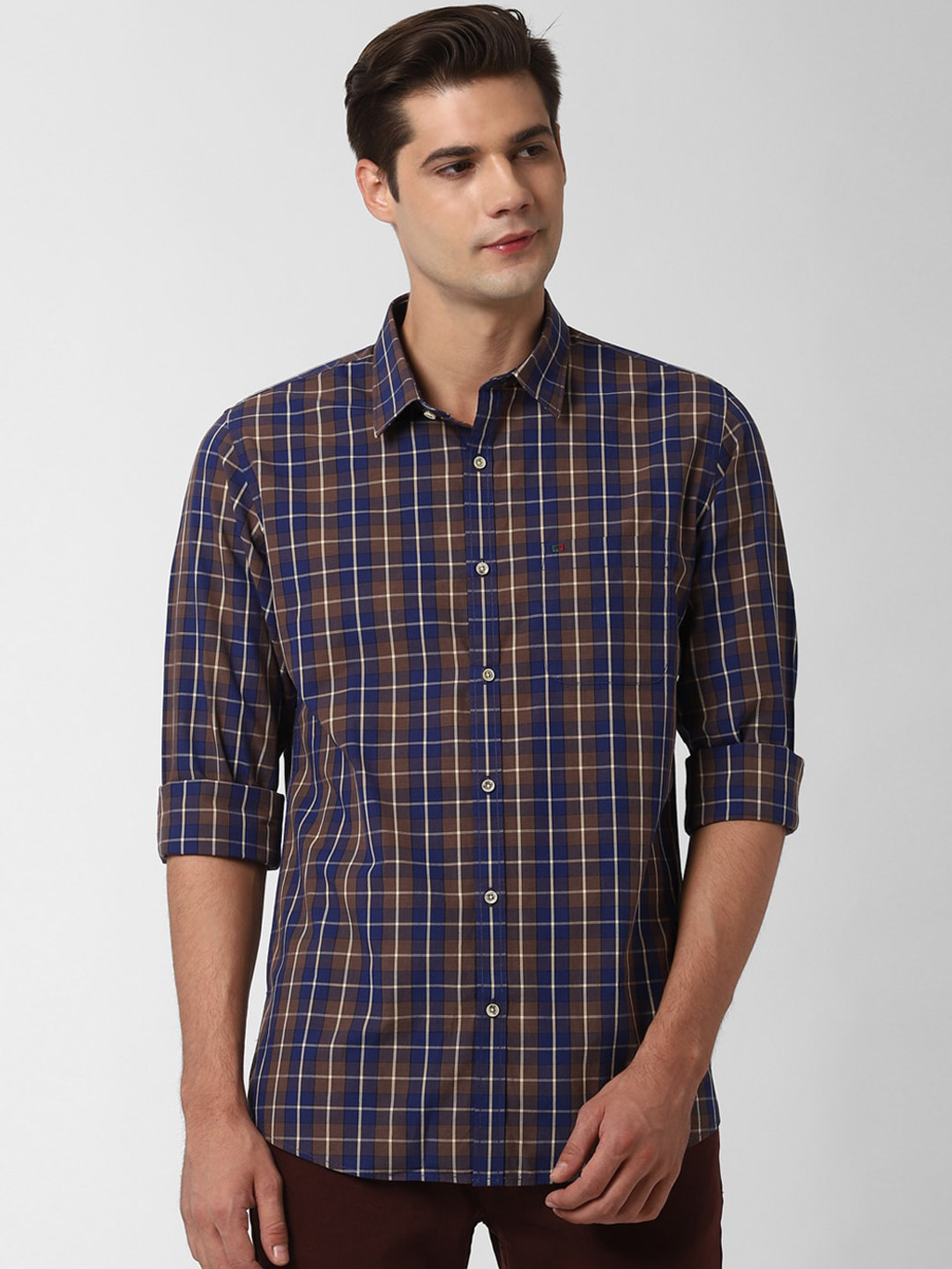 

Peter England Casuals Men Navy Blue Slim Fit Pure Cotton Checked Casual Shirt