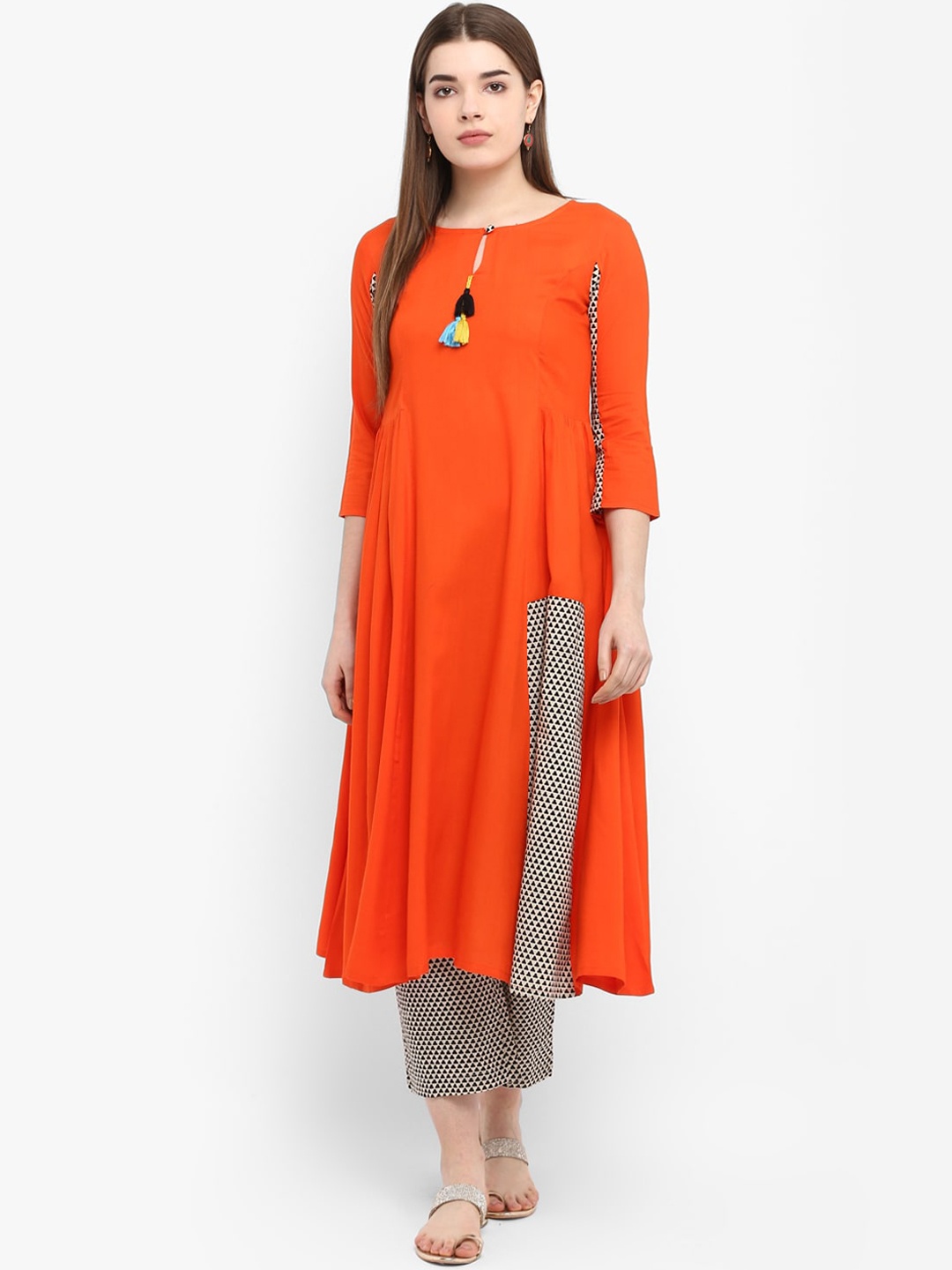 

Aprique FAB Women Orange & Black Colourblocked Kurta with Palazzos