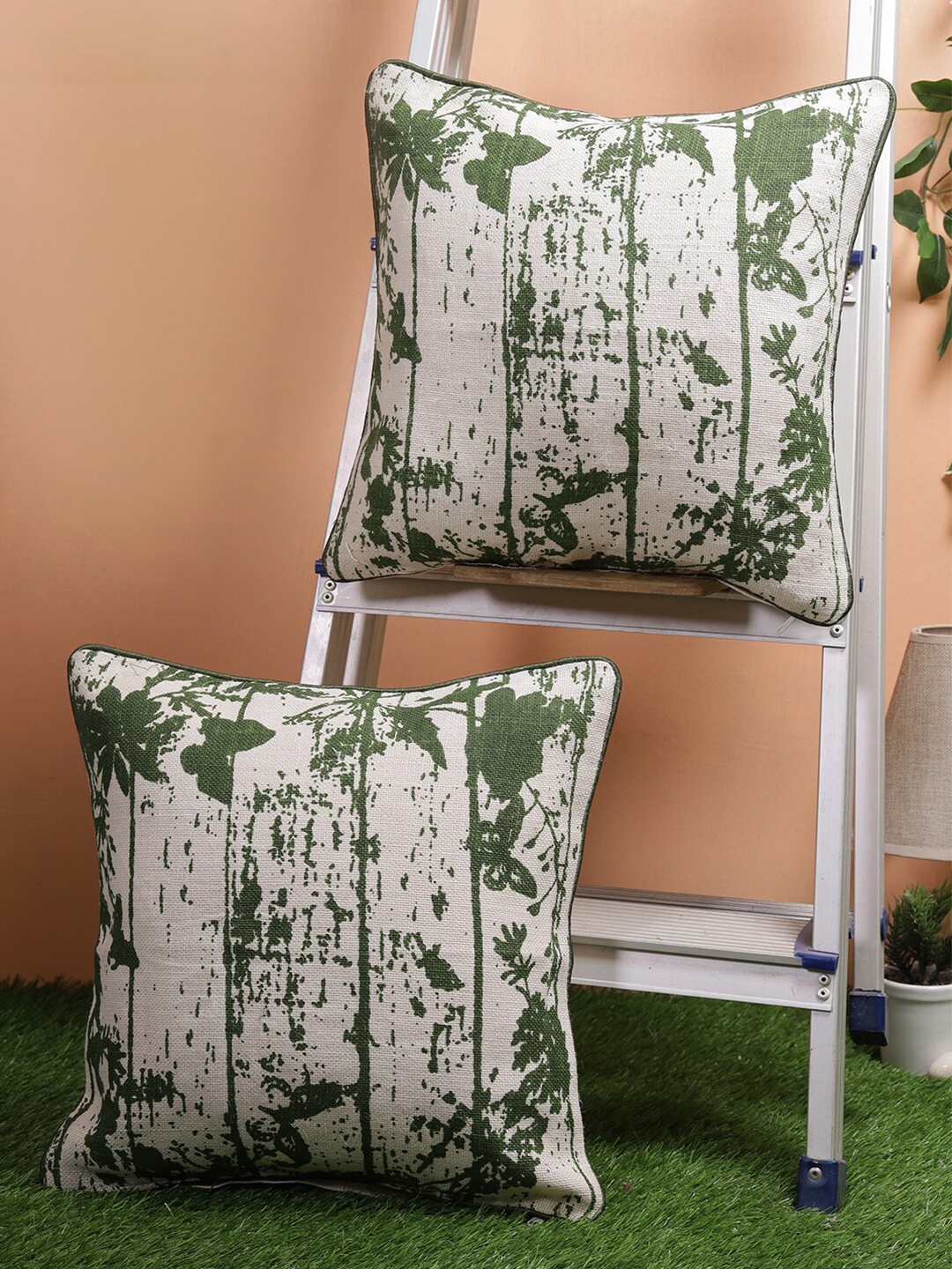 

Soumya Set Of 2 White & Green Abstract Square Cushion Covers