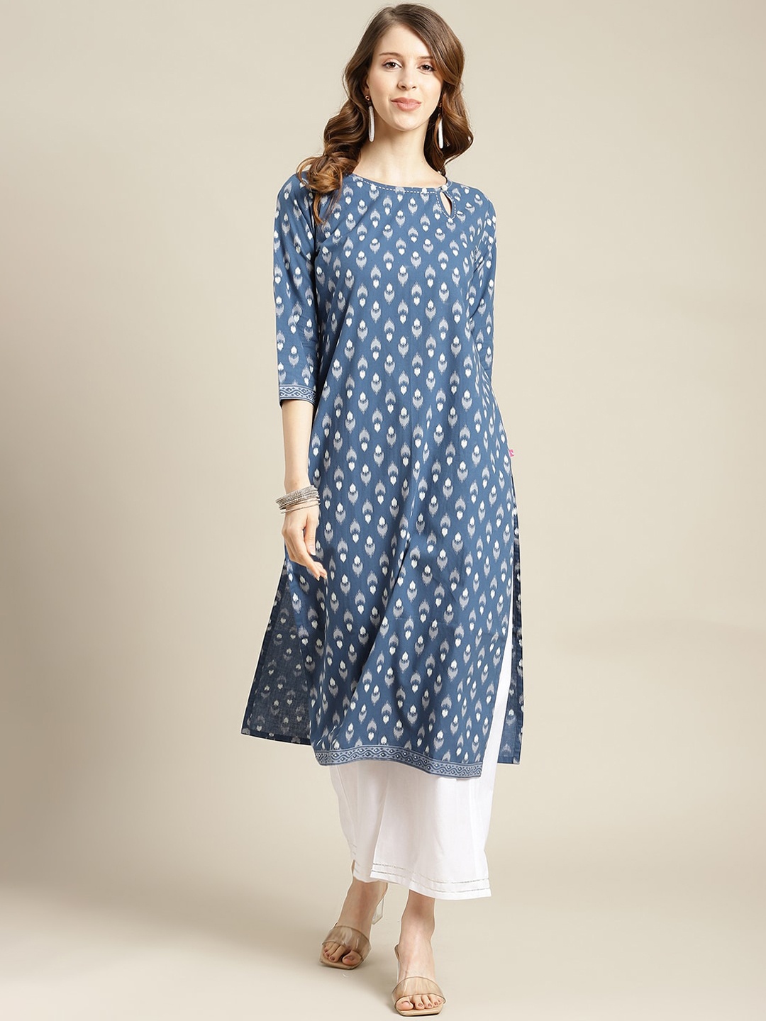 

Varanga Women Blue Ethnic Motifs Printed Kurta with Trousers