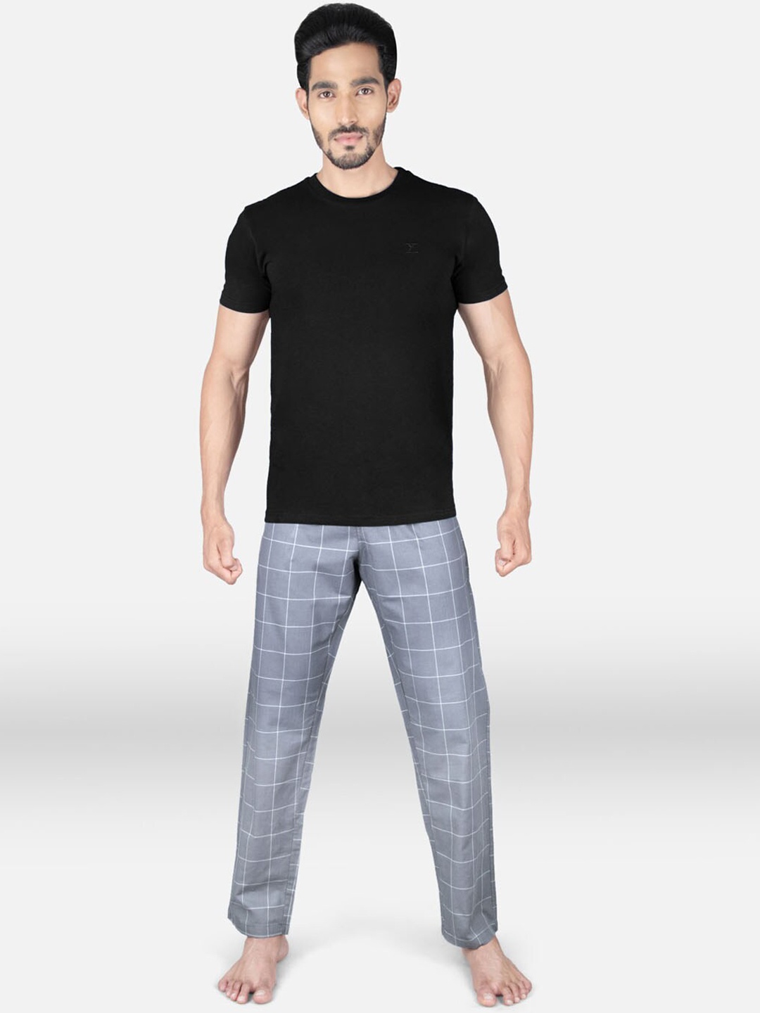 

XYXX Men Black & Grey Night Suit