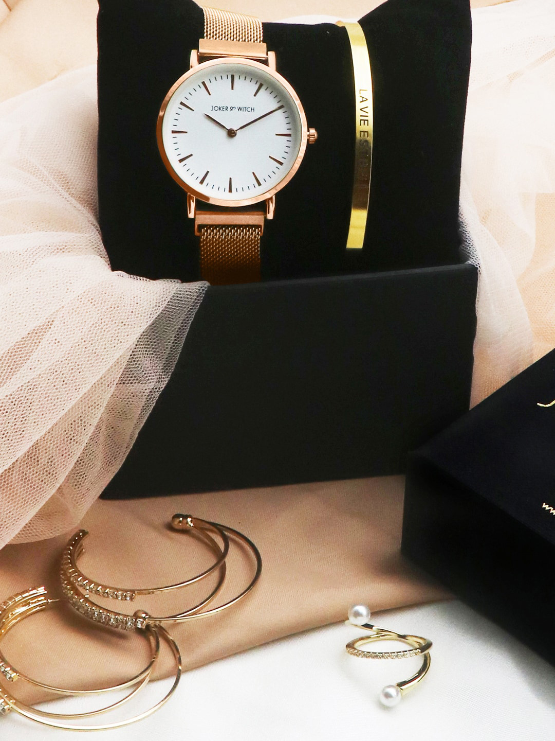 

JOKER & WITCH Women White & Gold-Coloured Watch Gift Set