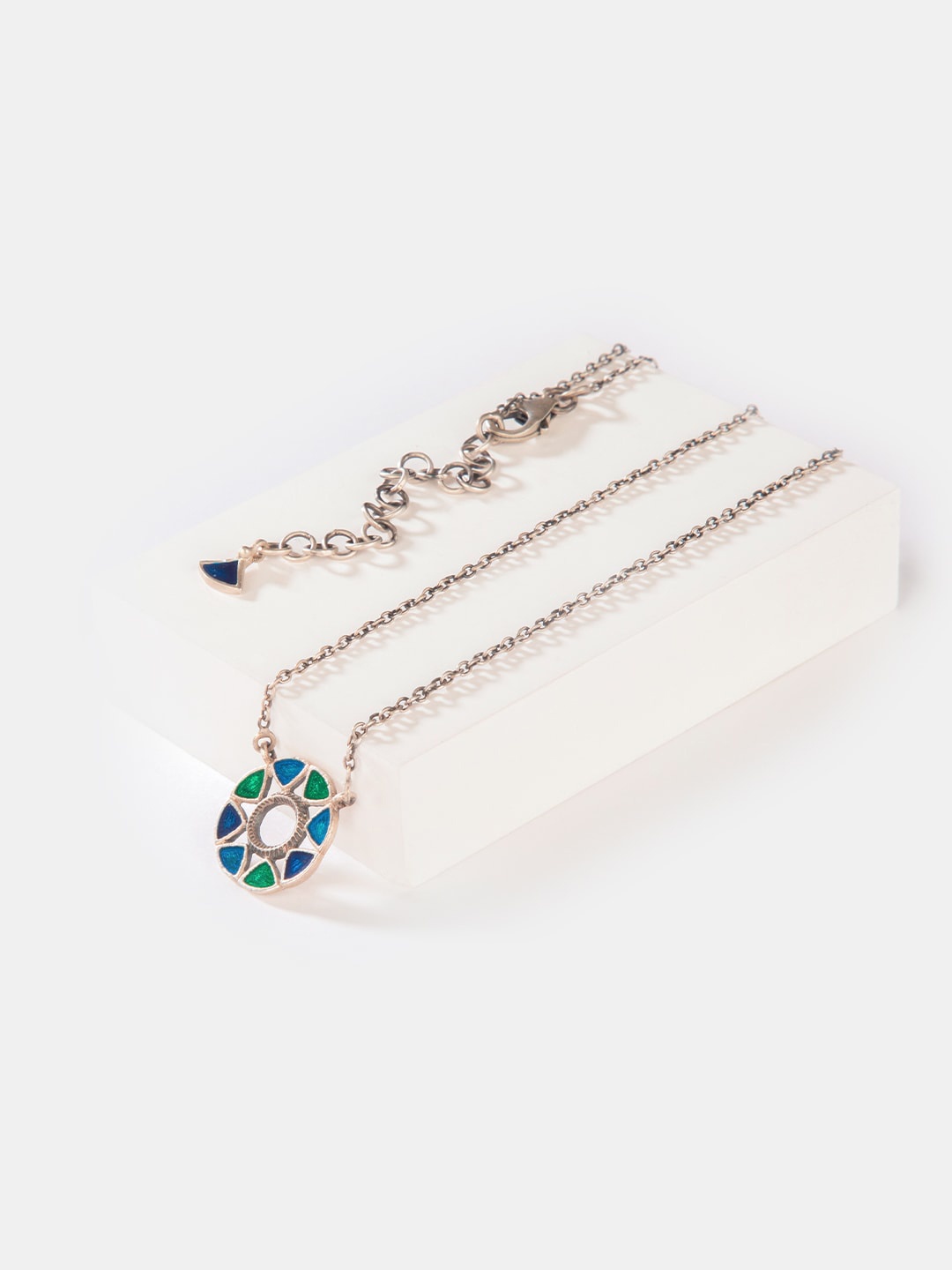 SHAYA Silver & Green Silver-Plated Chain