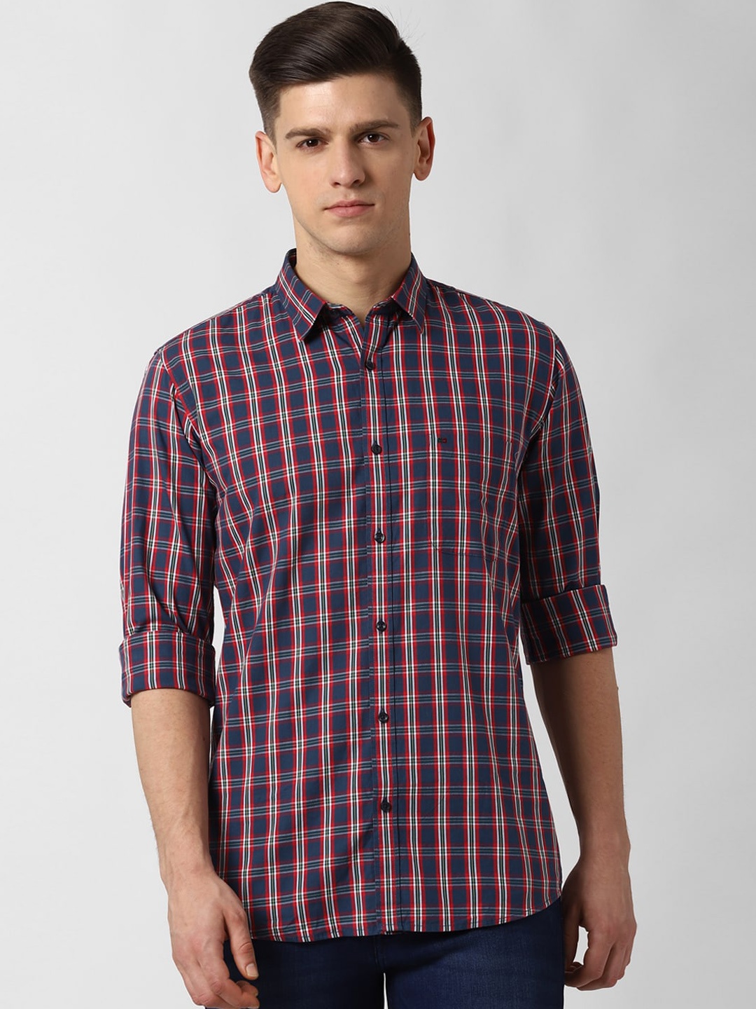 

Peter England Casuals Men Maroon Slim Fit Checked Casual Shirt
