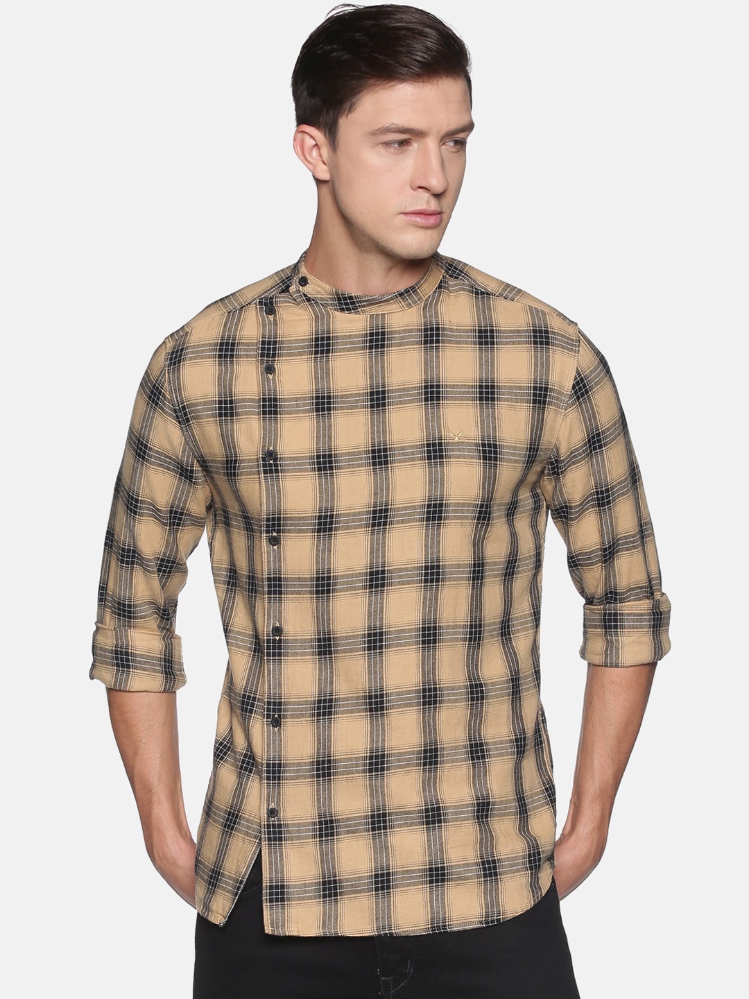 

SHOWOFF Men Beige & Black Checked Comfort Slim Fit Casual Shirt