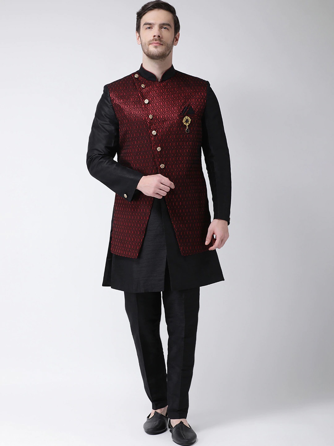 

SG RAJASAHAB Men Maroon & Black Self-Designed Silk Sherwani Set